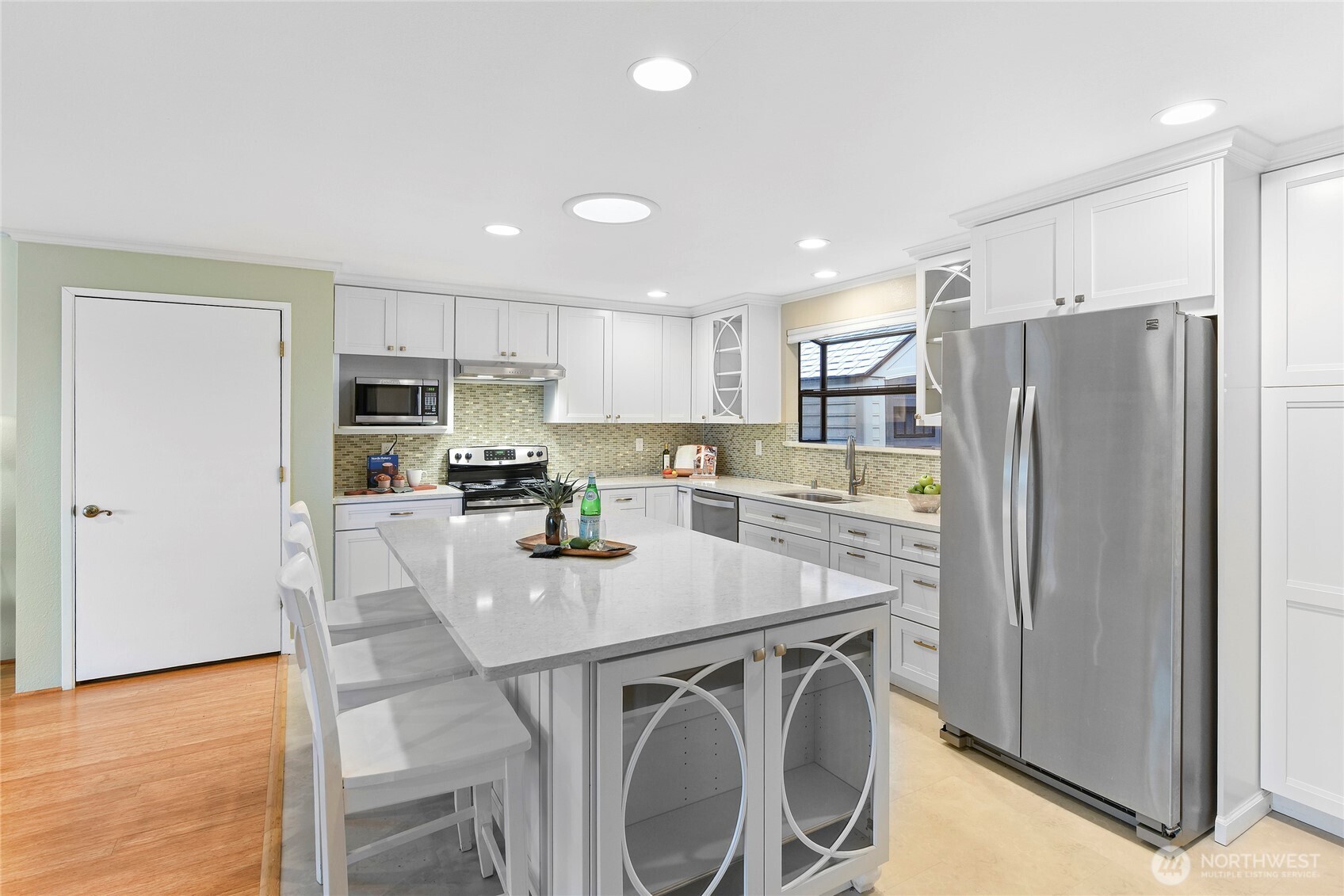 9011 Roanoke Road NE, Bremerton, WA 98311