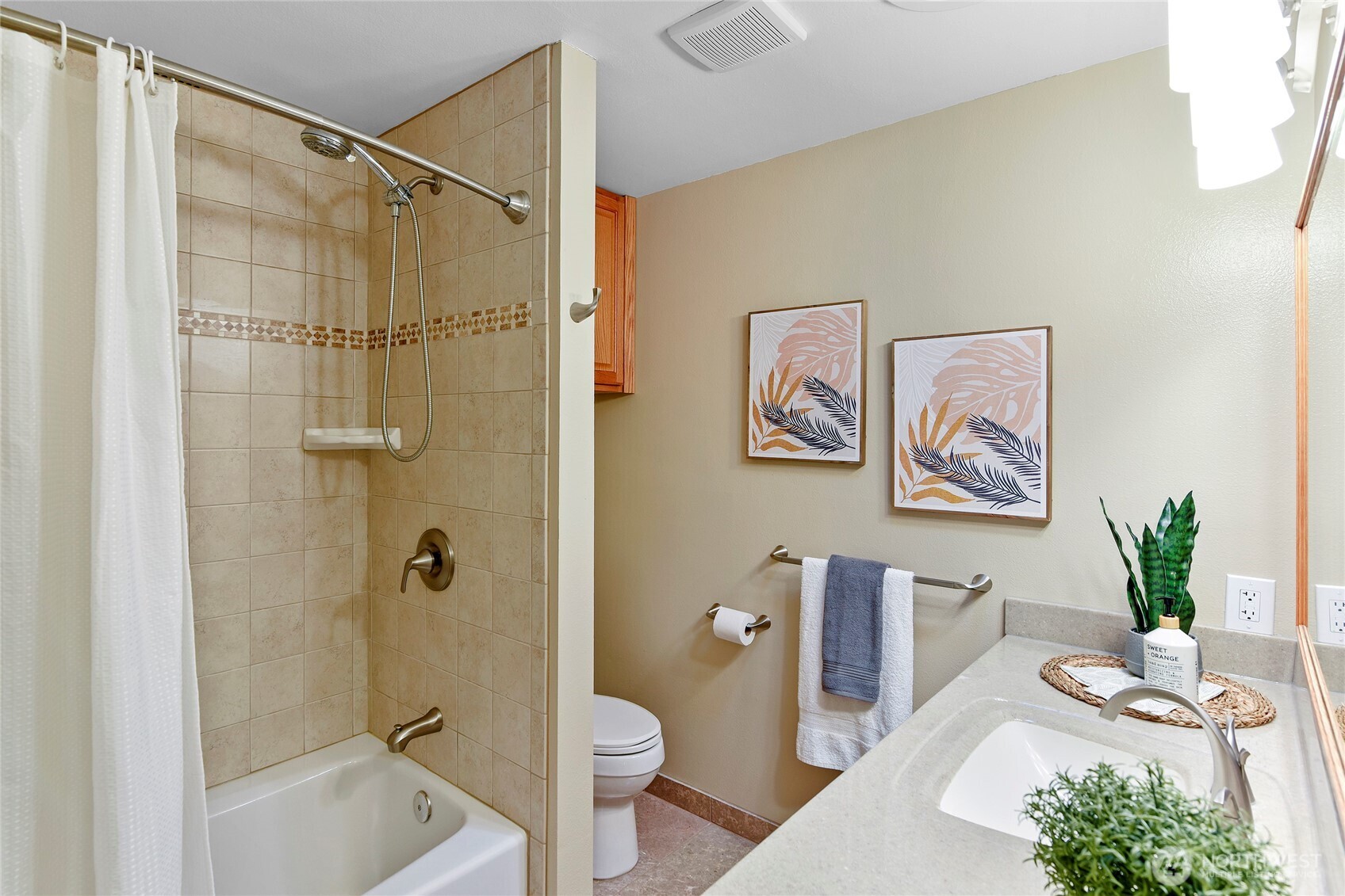 9011 Roanoke Road NE, Bremerton, WA 98311