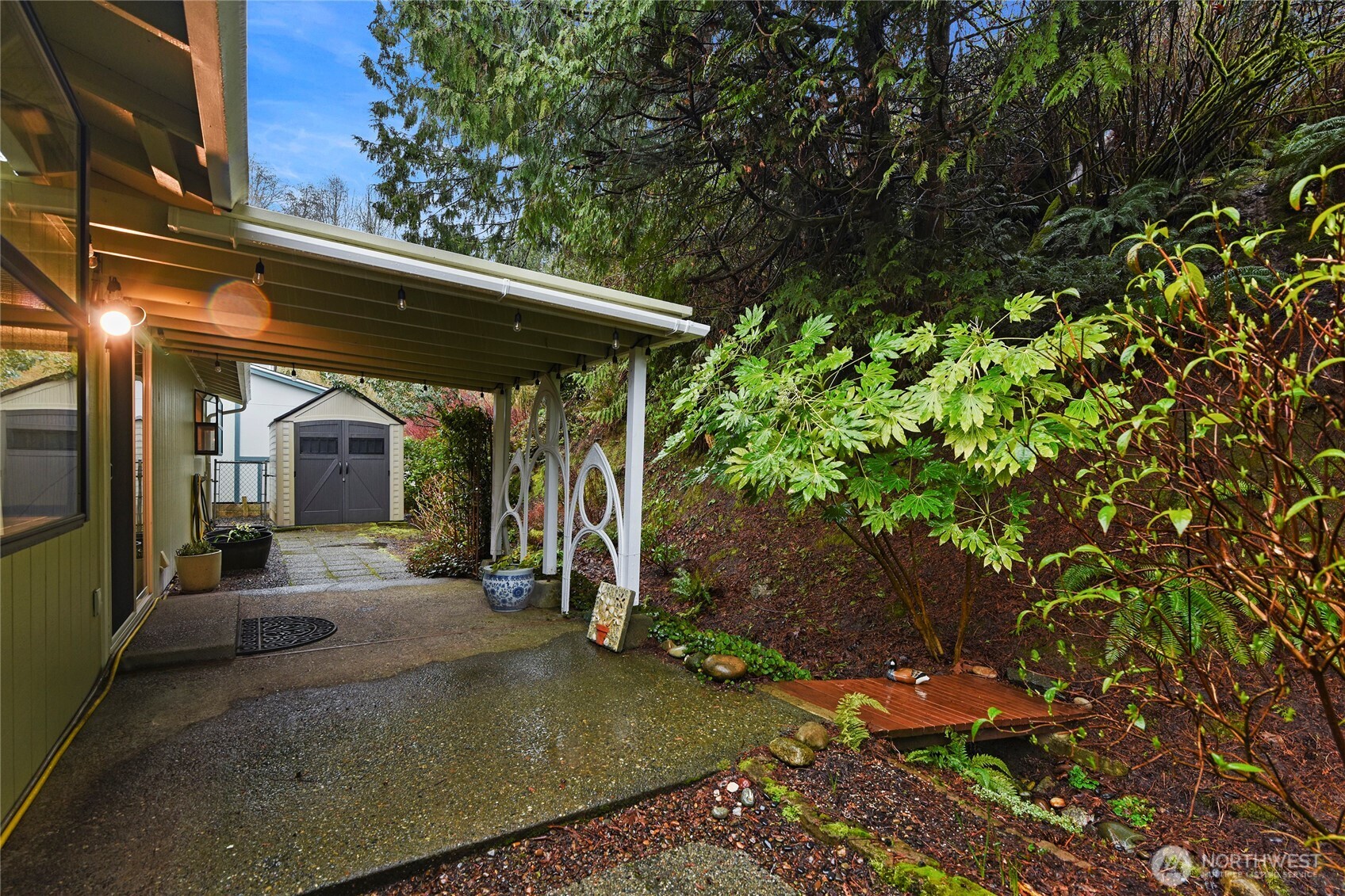 9011 Roanoke Road NE, Bremerton, WA 98311