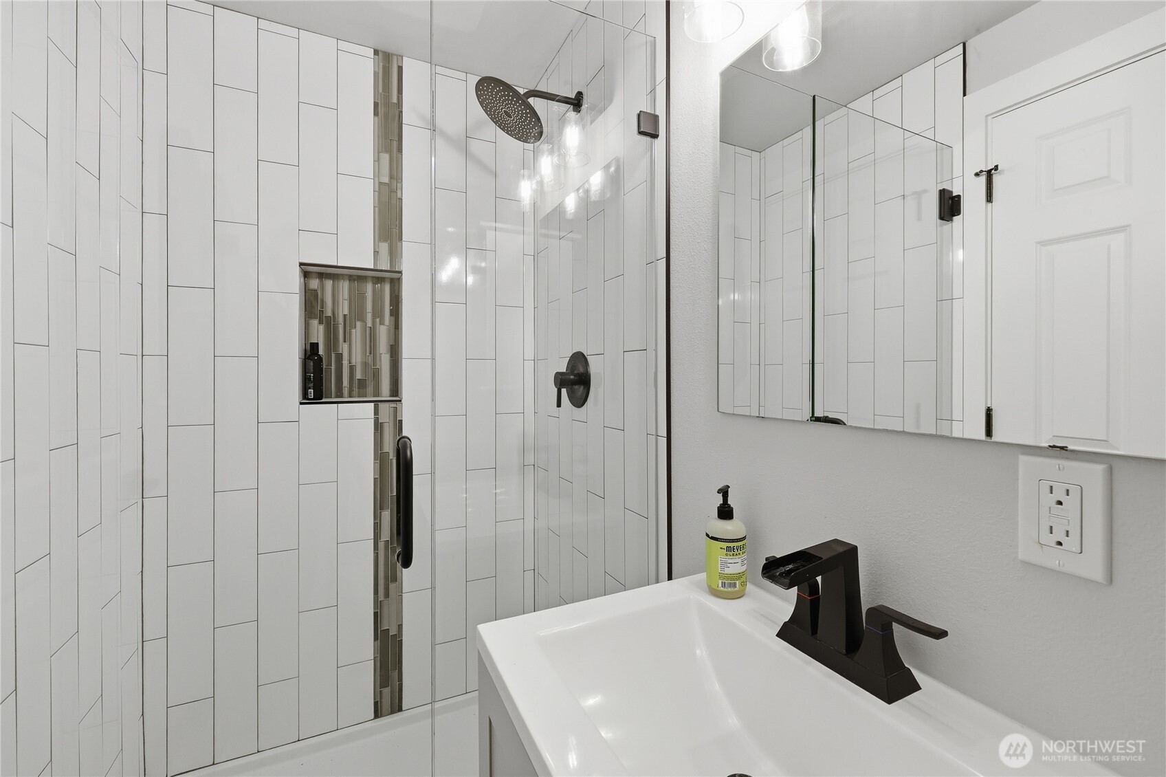 2401 Pine Tree Drive SE, Port Orchard, WA 98366