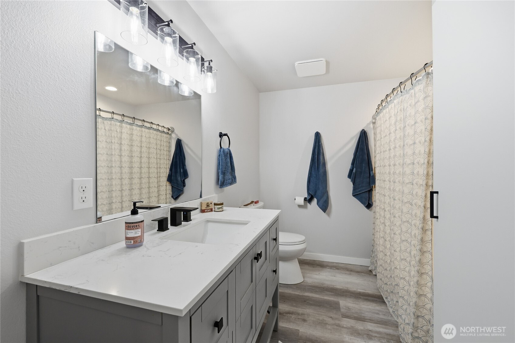 2401 Pine Tree Drive SE, Port Orchard, WA 98366