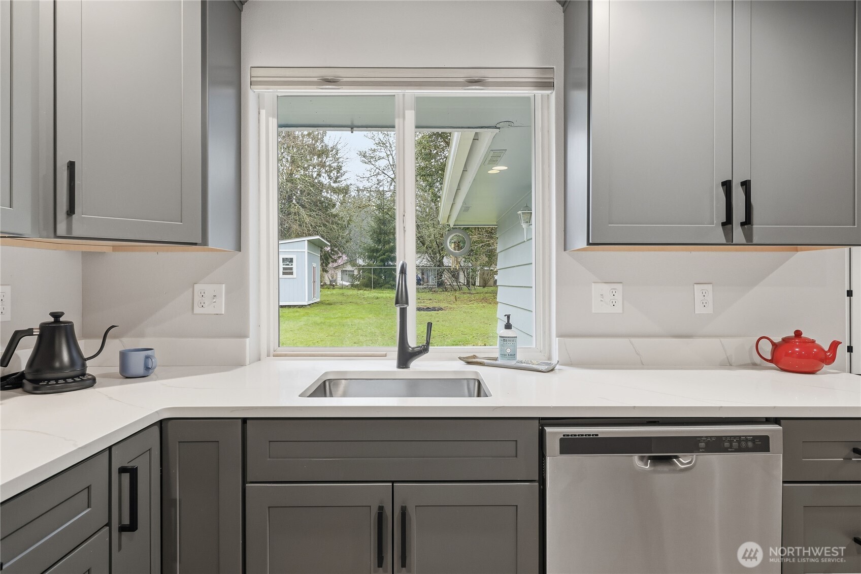 2401 Pine Tree Drive SE, Port Orchard, WA 98366