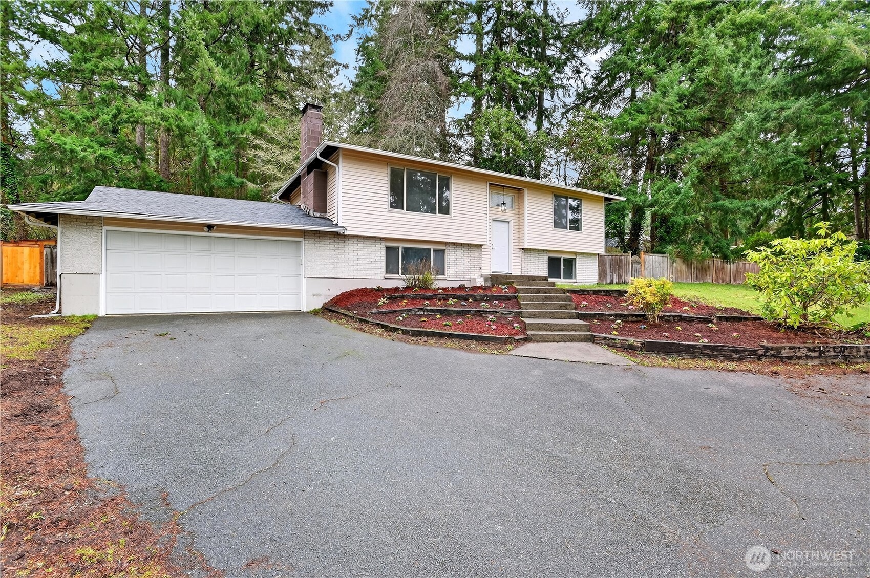28 Madrona Place , Dupont, WA 98327
