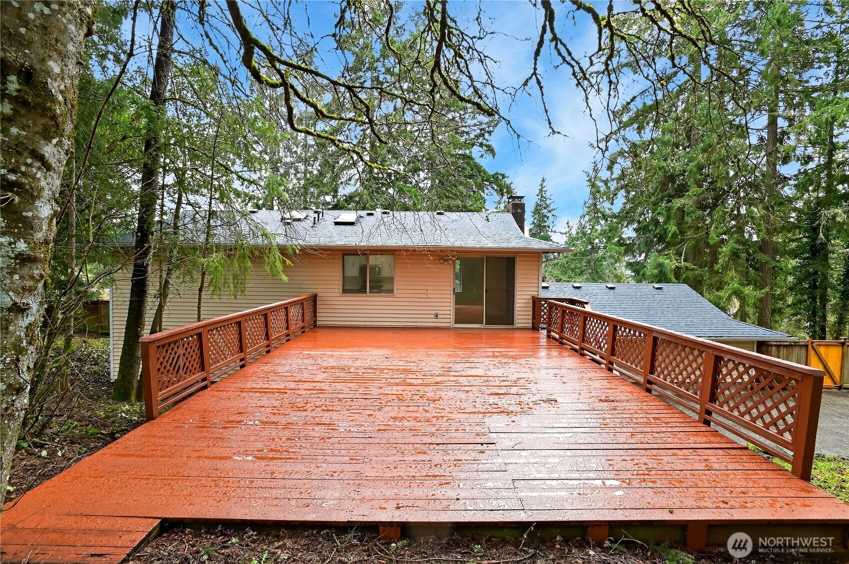 28 Madrona Place , Dupont, WA 98327