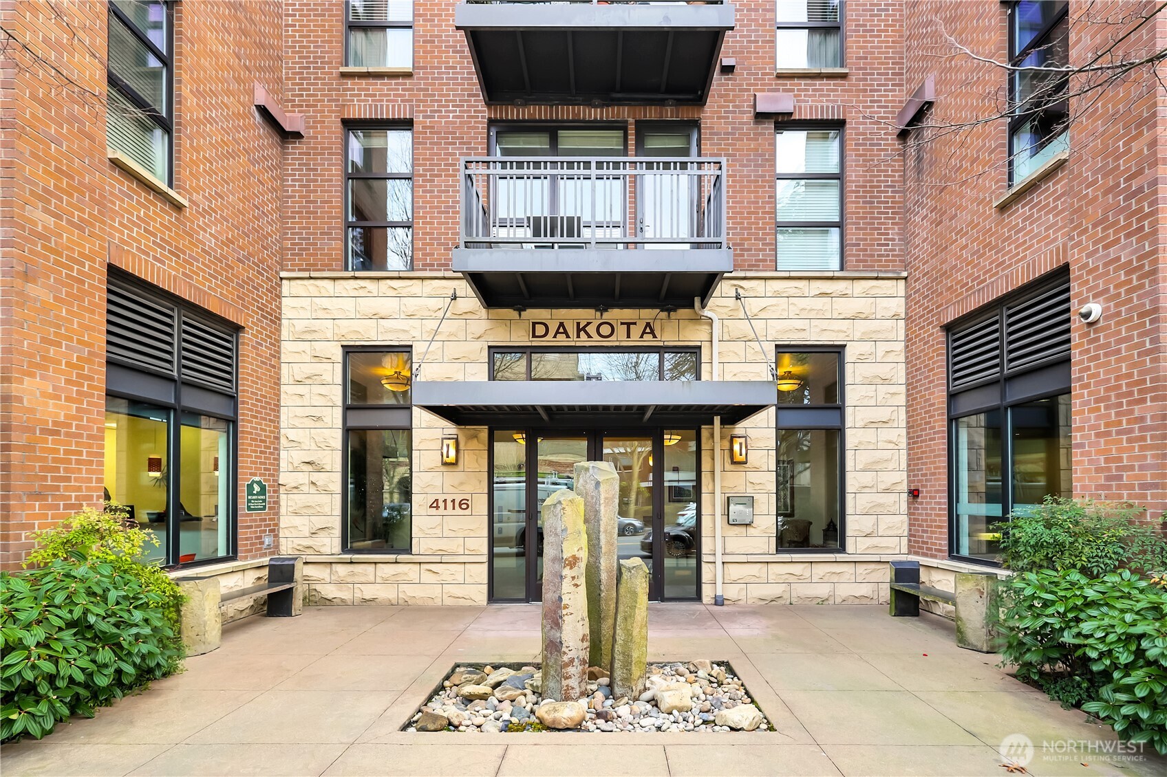 4116 California Avenue SW #304, Seattle, WA 98116