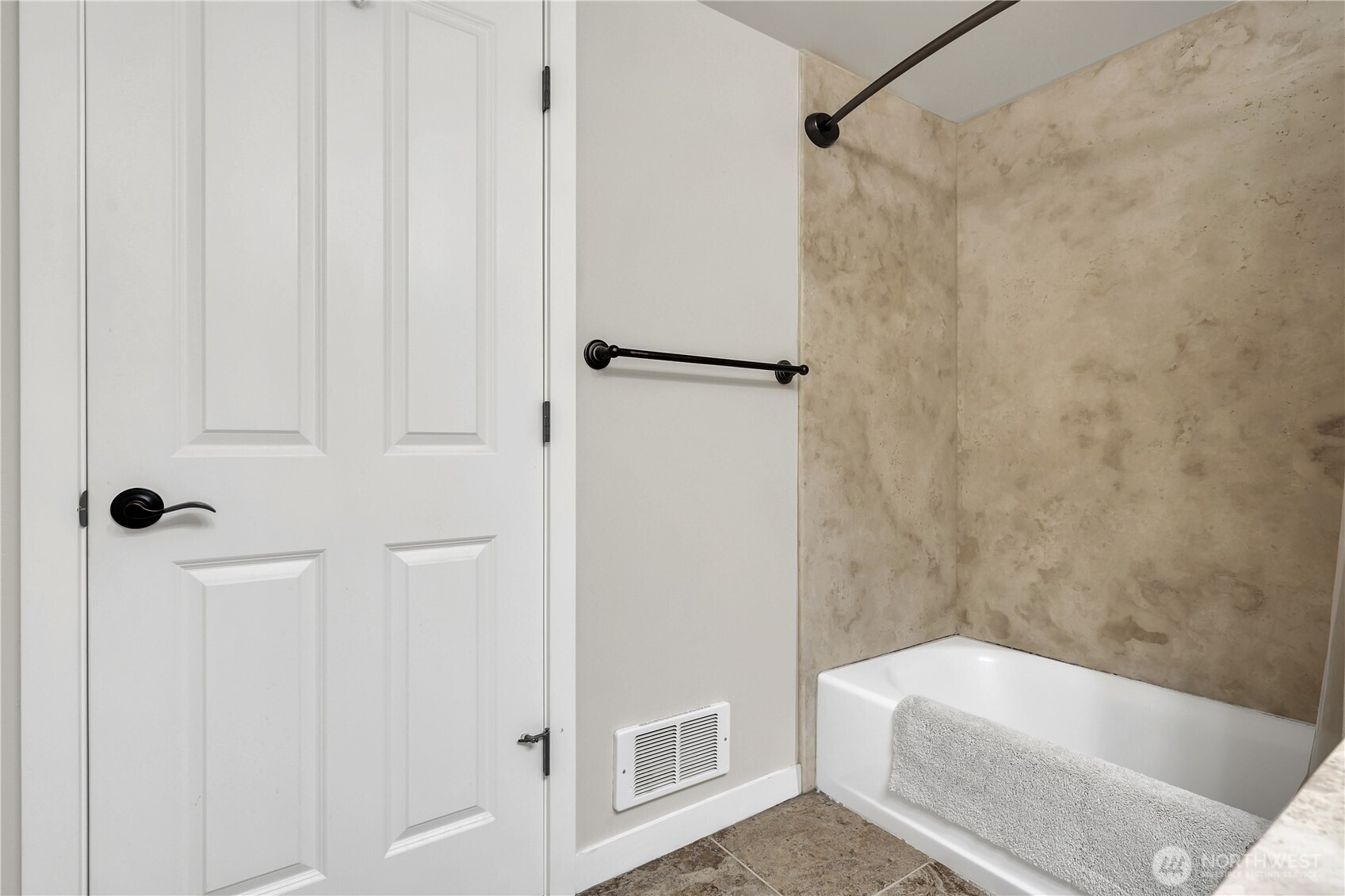 4116 California Avenue SW #304, Seattle, WA 98116