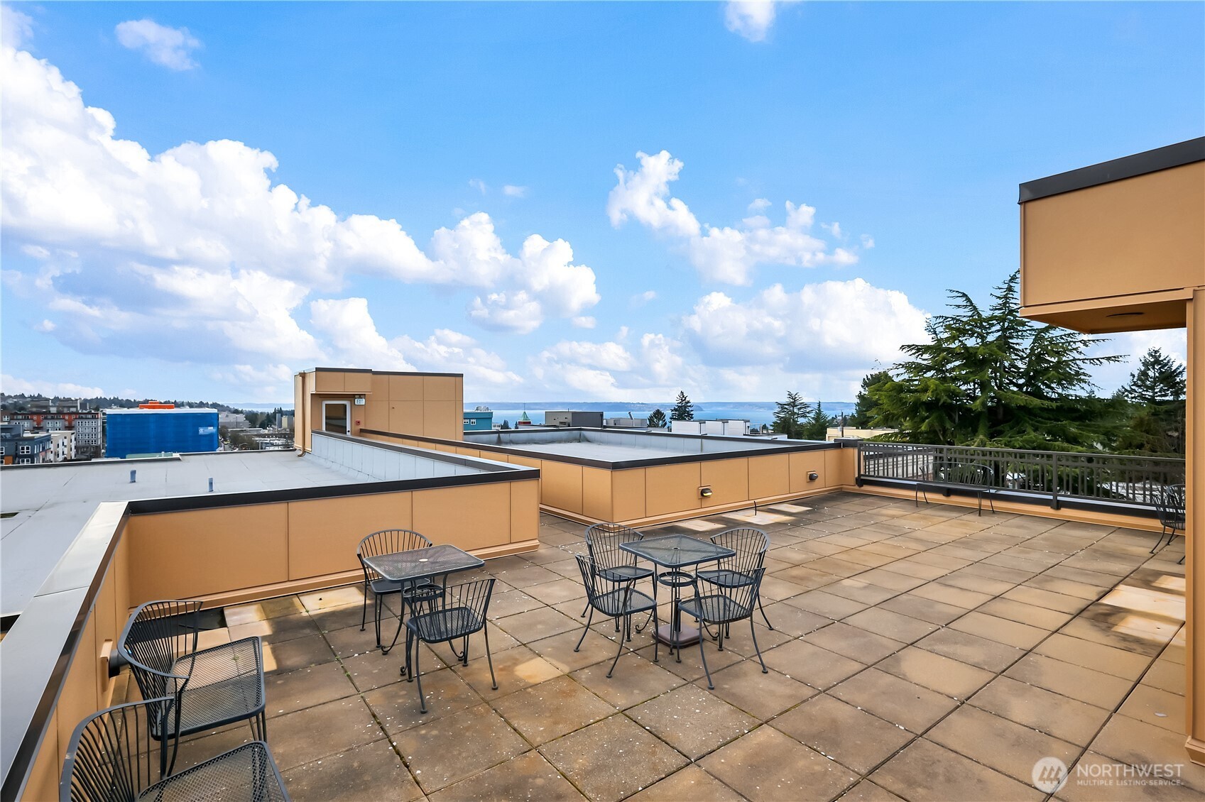 4116 California Avenue SW #304, Seattle, WA 98116