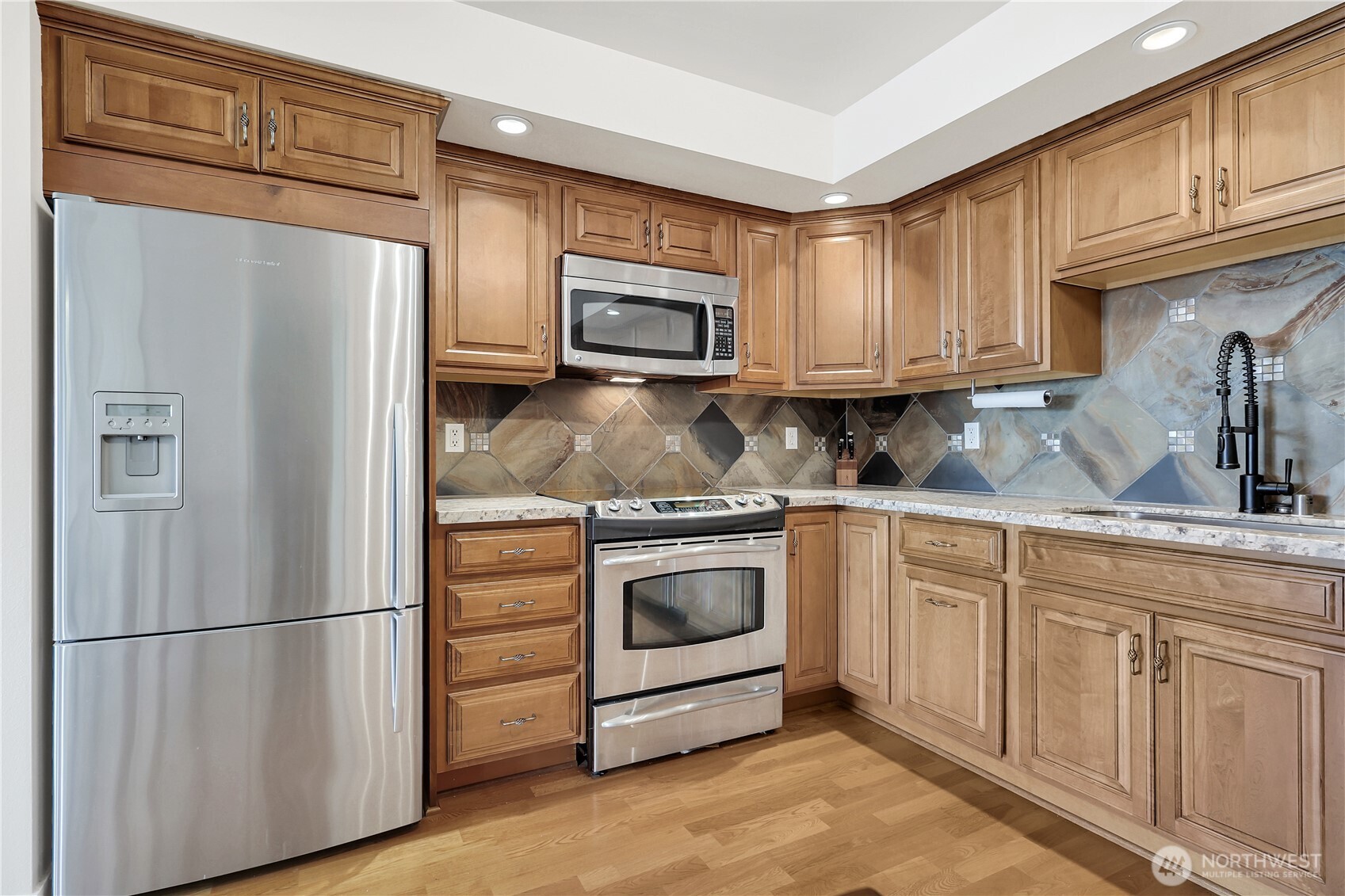 4116 California Avenue SW #304, Seattle, WA 98116