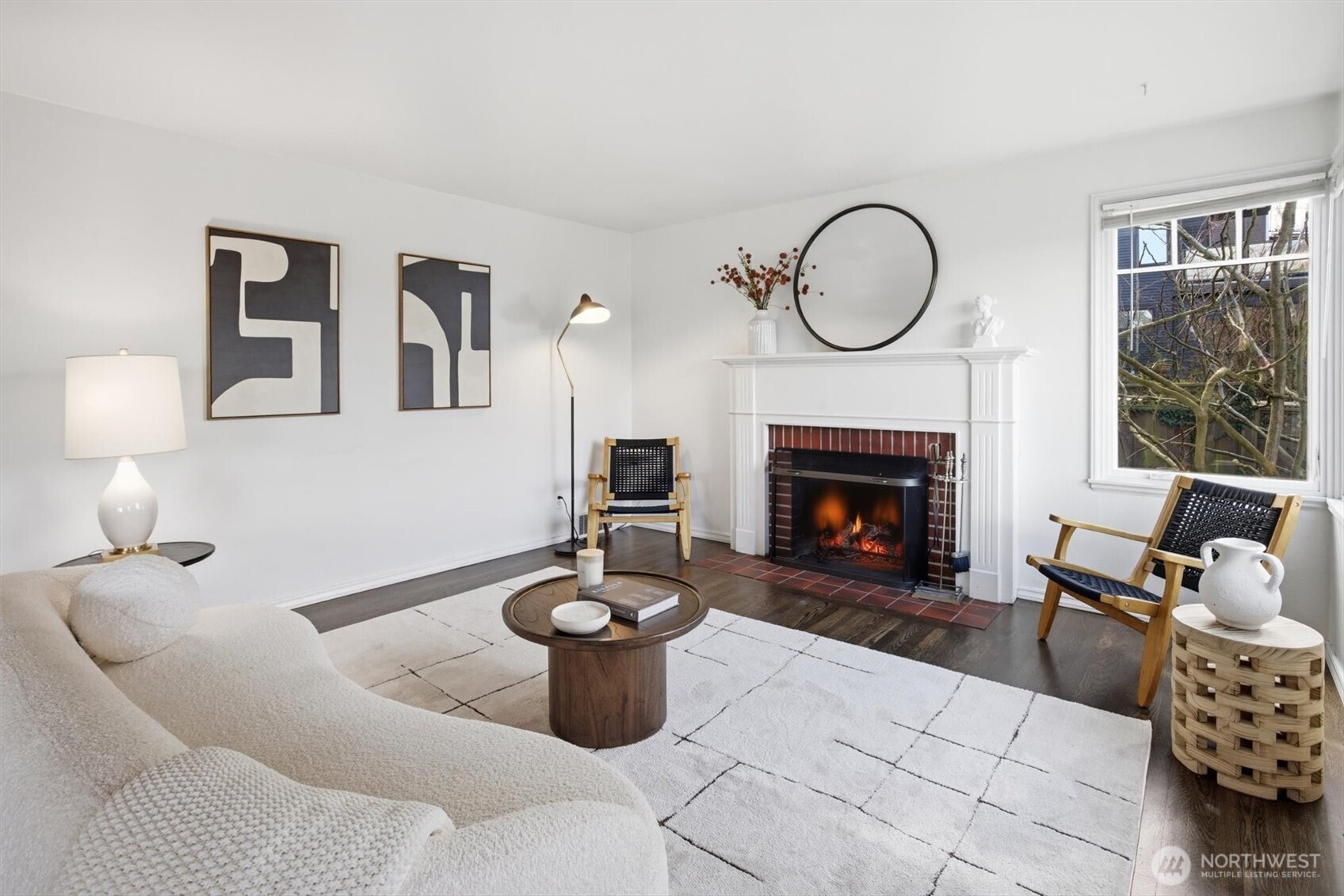 1215 W Armour Street , Seattle, WA 98119-2032