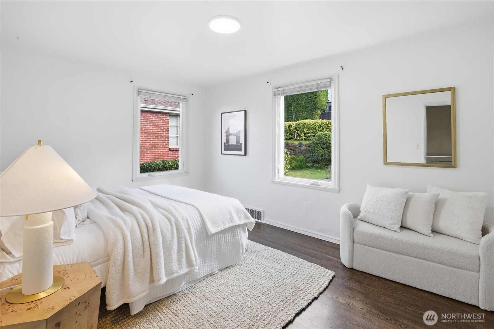 1215 W Armour Street , Seattle, WA 98119-2032