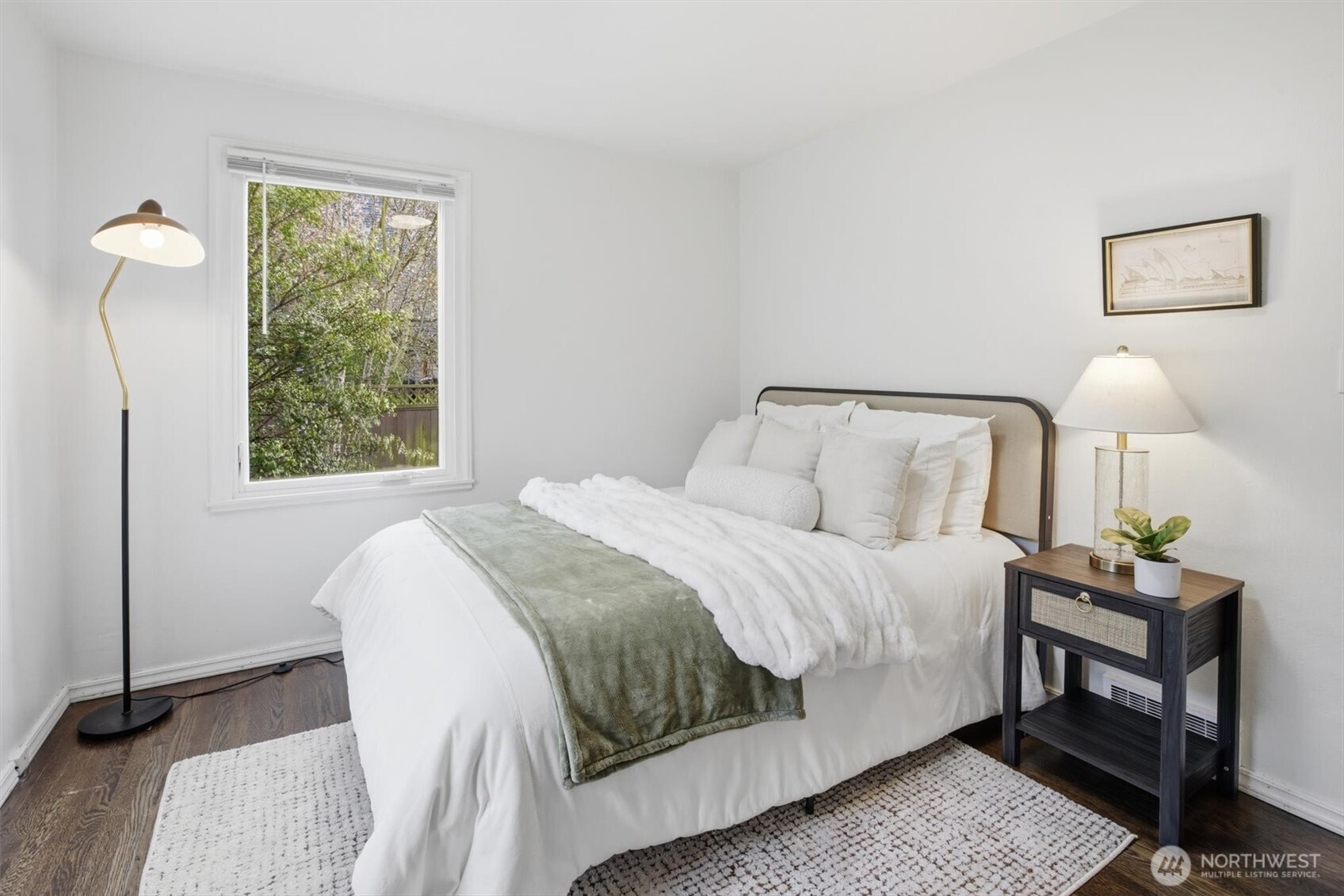 1215 W Armour Street , Seattle, WA 98119-2032