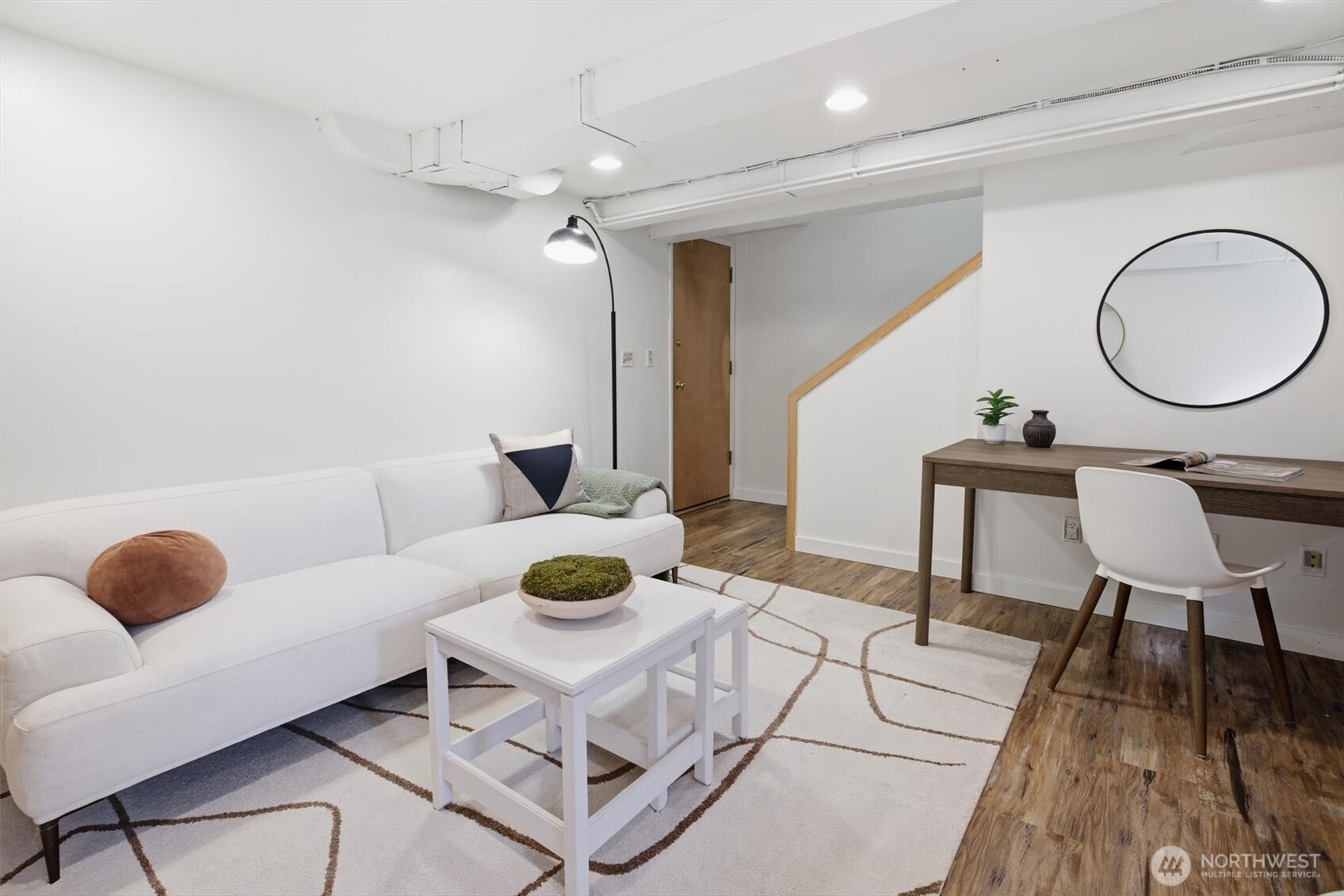 1215 W Armour Street , Seattle, WA 98119-2032