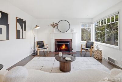 1215 W Armour Street , Seattle, WA 98119-2032 - Photo 3