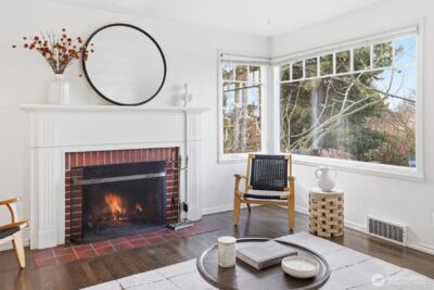 1215 W Armour Street , Seattle, WA 98119-2032 - Photo 4