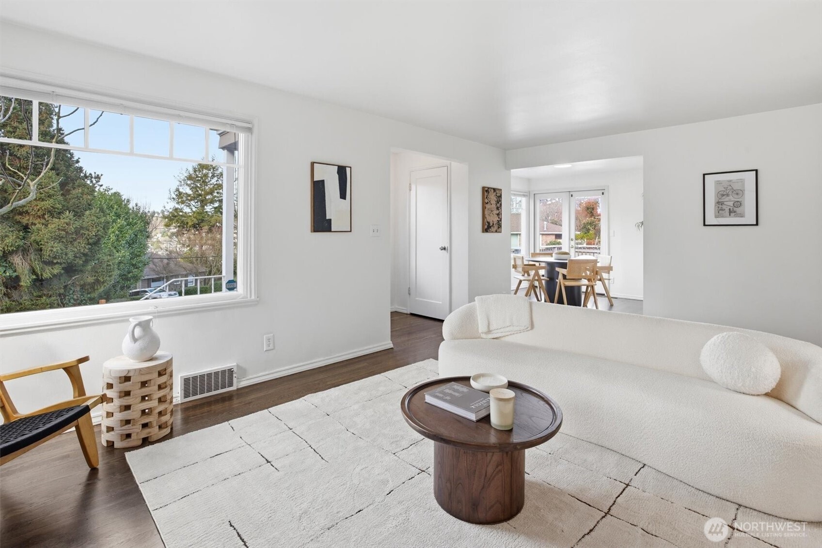 1215 W Armour Street , Seattle, WA 98119-2032