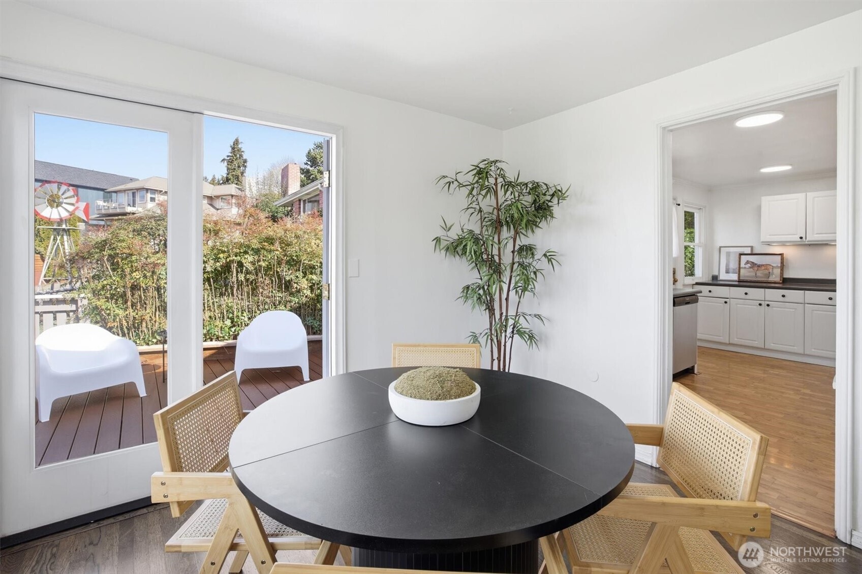 1215 W Armour Street , Seattle, WA 98119-2032