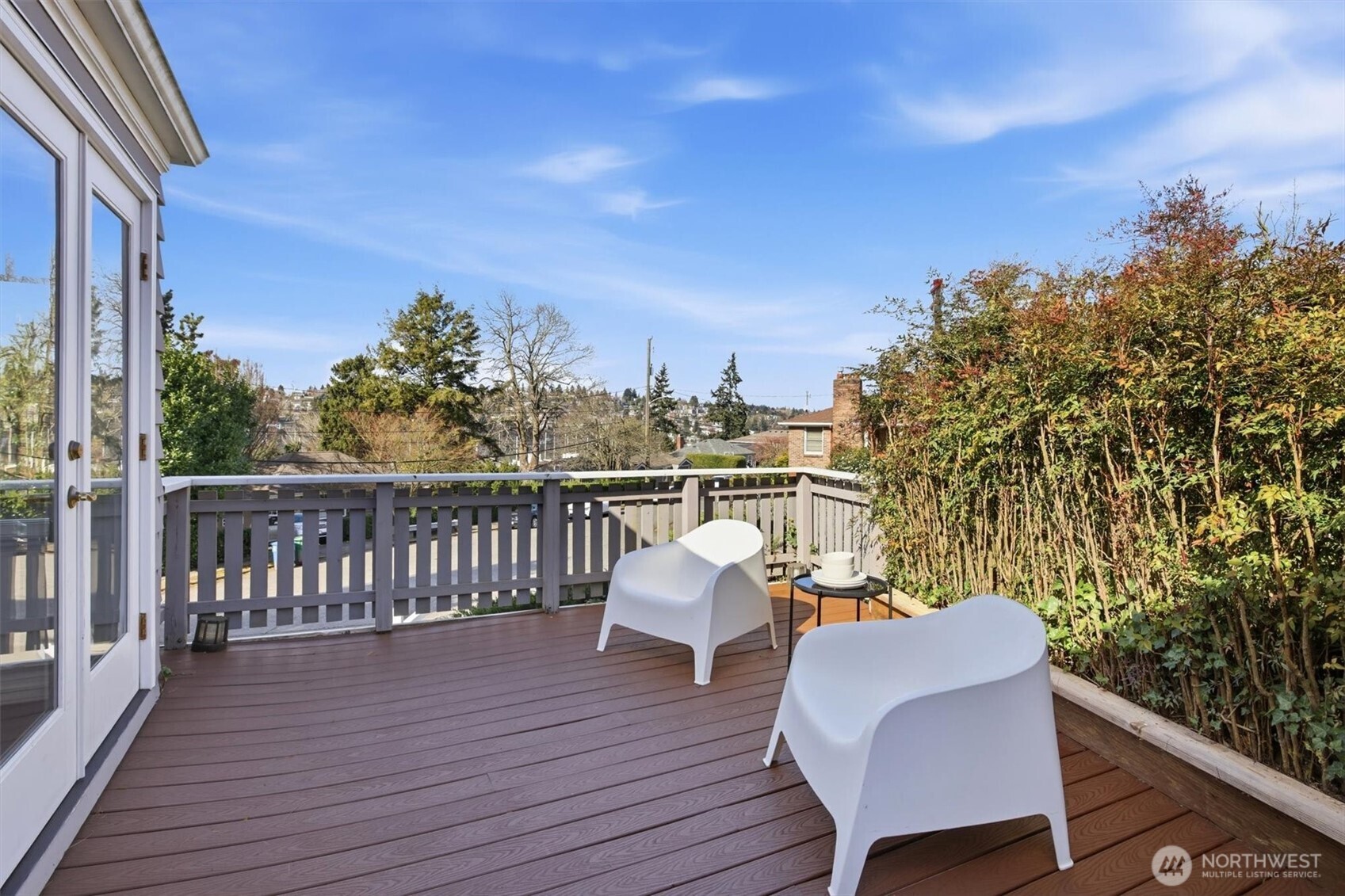 1215 W Armour Street , Seattle, WA 98119-2032