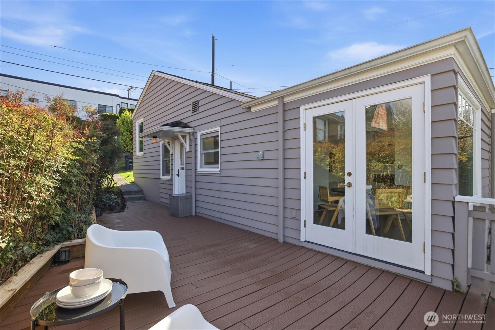 1215 W Armour Street , Seattle, WA 98119-2032