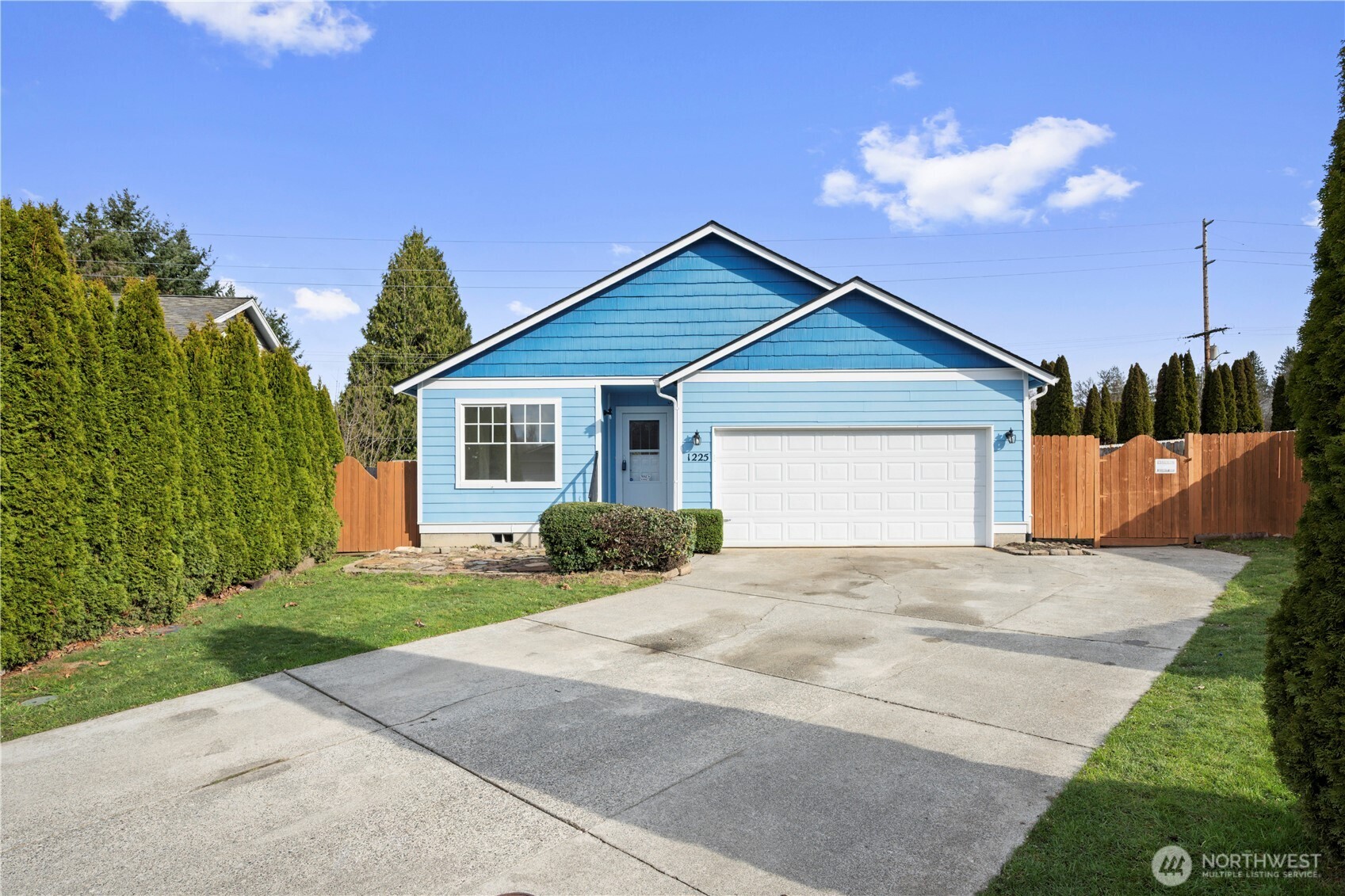 1225 Hemlock Place , Mount Vernon, WA 98273