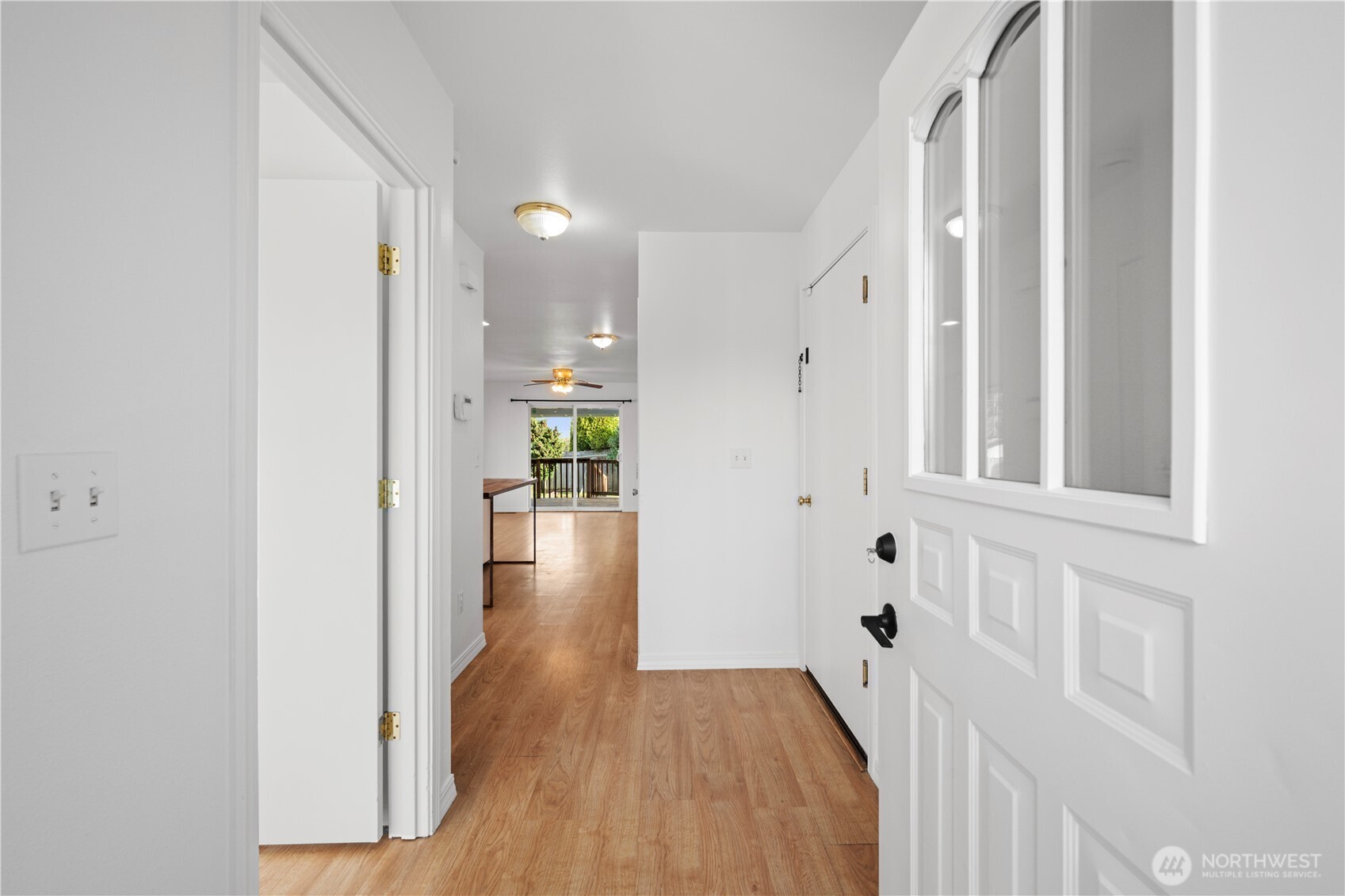 1225 Hemlock Place , Mount Vernon, WA 98273