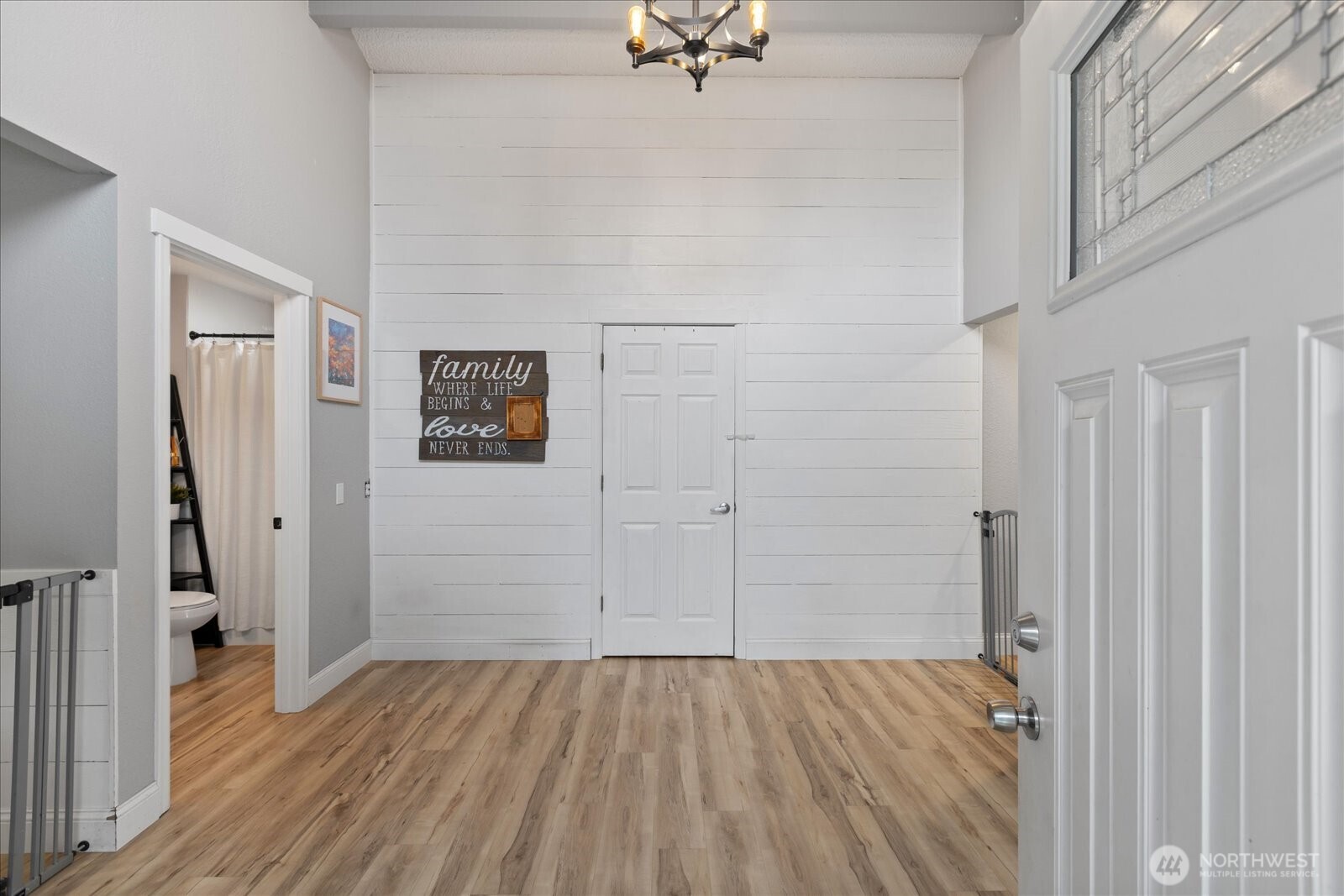 20327 Revilo Drive , Burlington, WA 98233