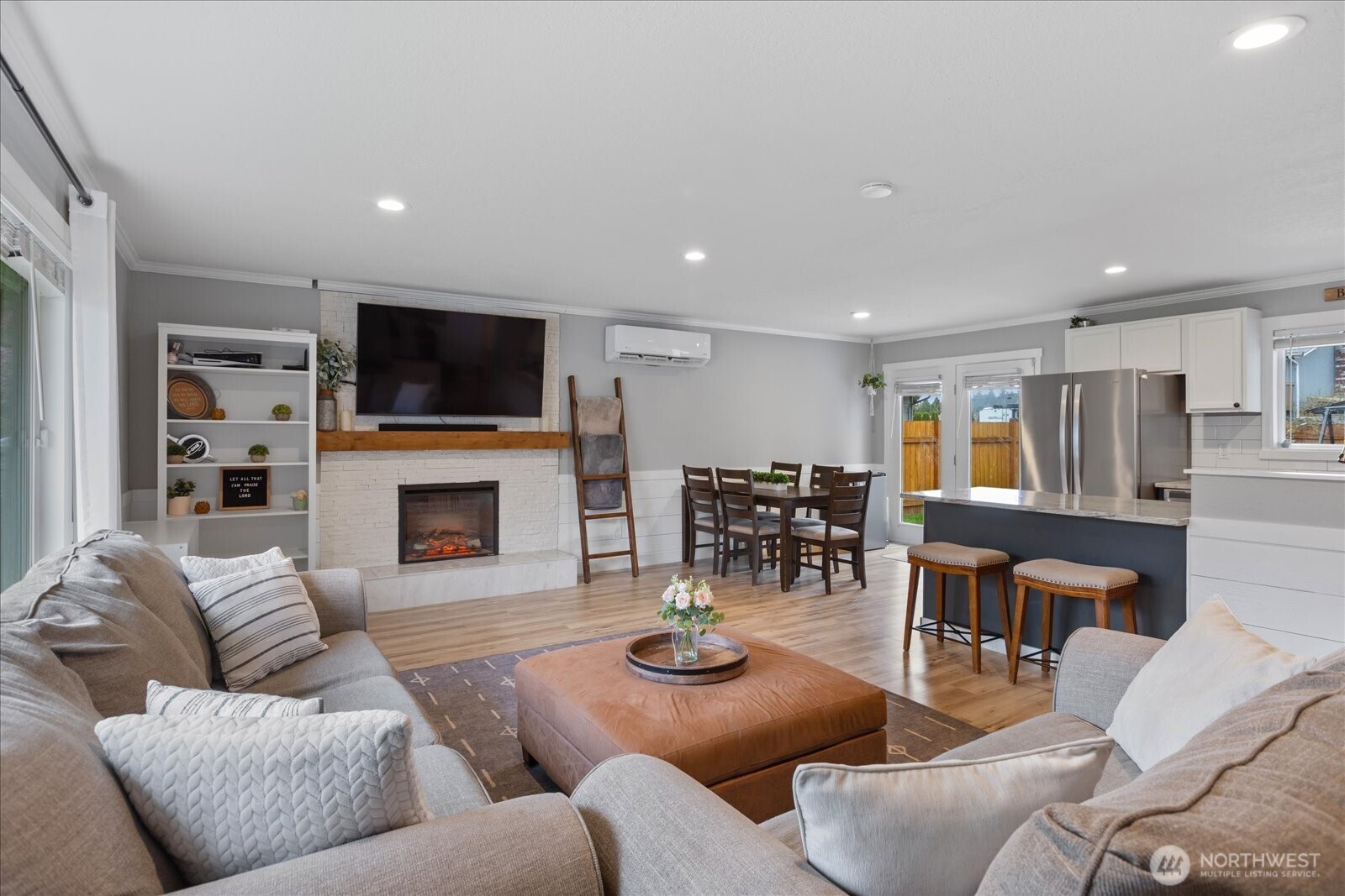 20327 Revilo Drive , Burlington, WA 98233