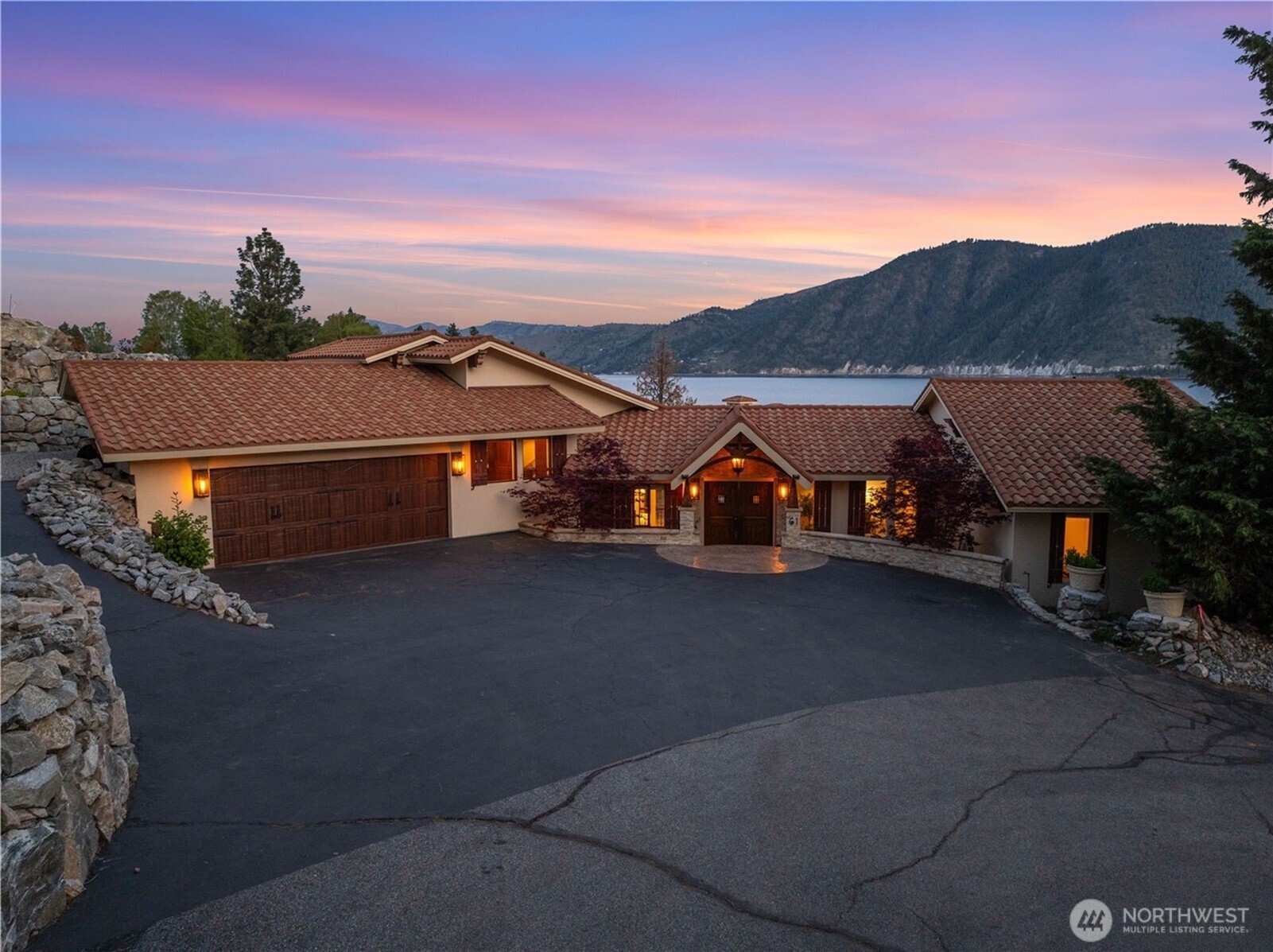 61 Washut Lane , Manson, WA 98831