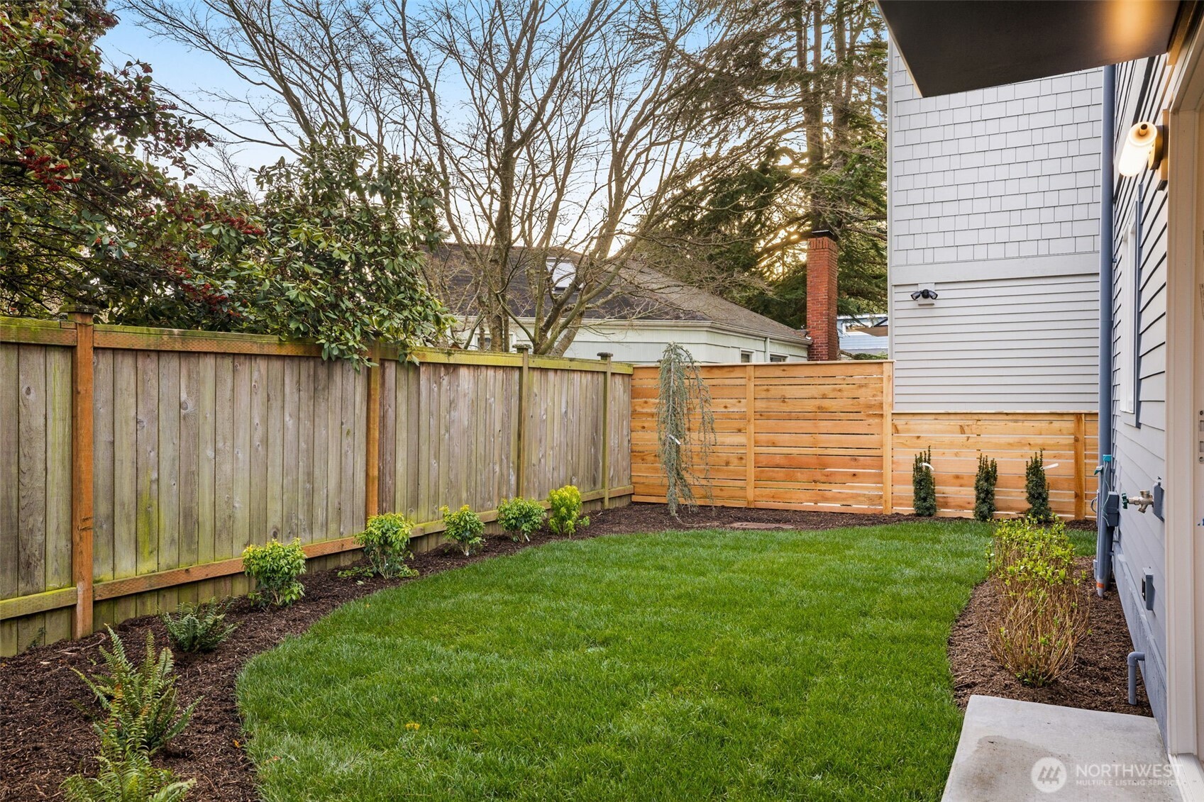 2846 35th Avenue W, Seattle, WA 98199