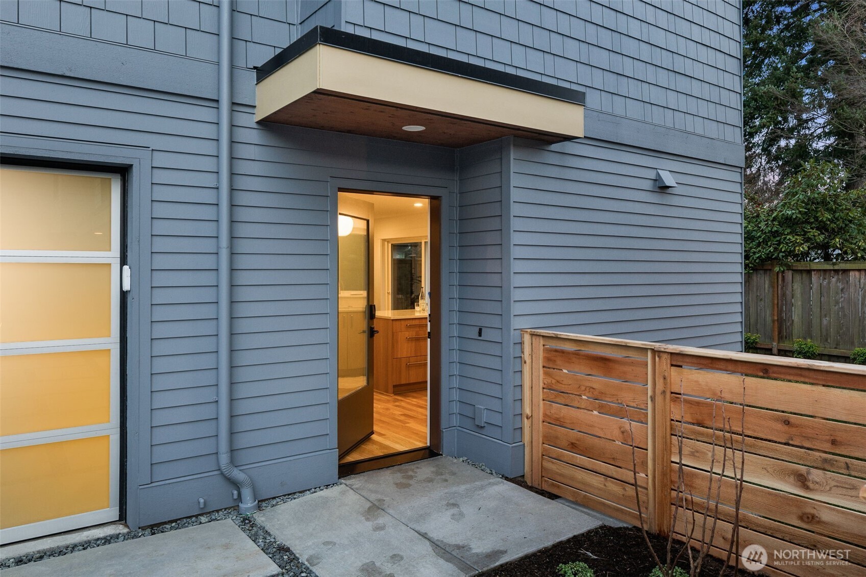 2846 35th Avenue W, Seattle, WA 98199