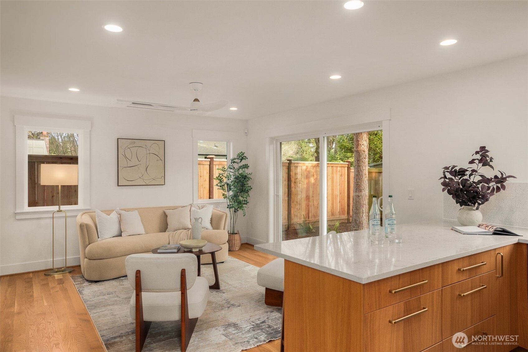 2846 35th Avenue W, Seattle, WA 98199