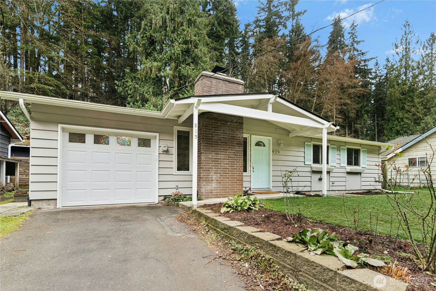 815 NE 200th Street , Shoreline, WA 98155