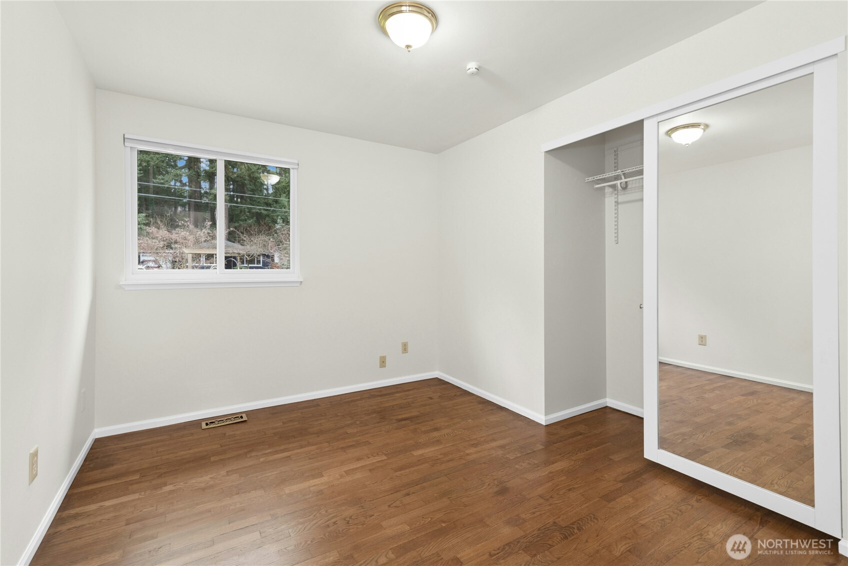 815 NE 200th Street , Shoreline, WA 98155