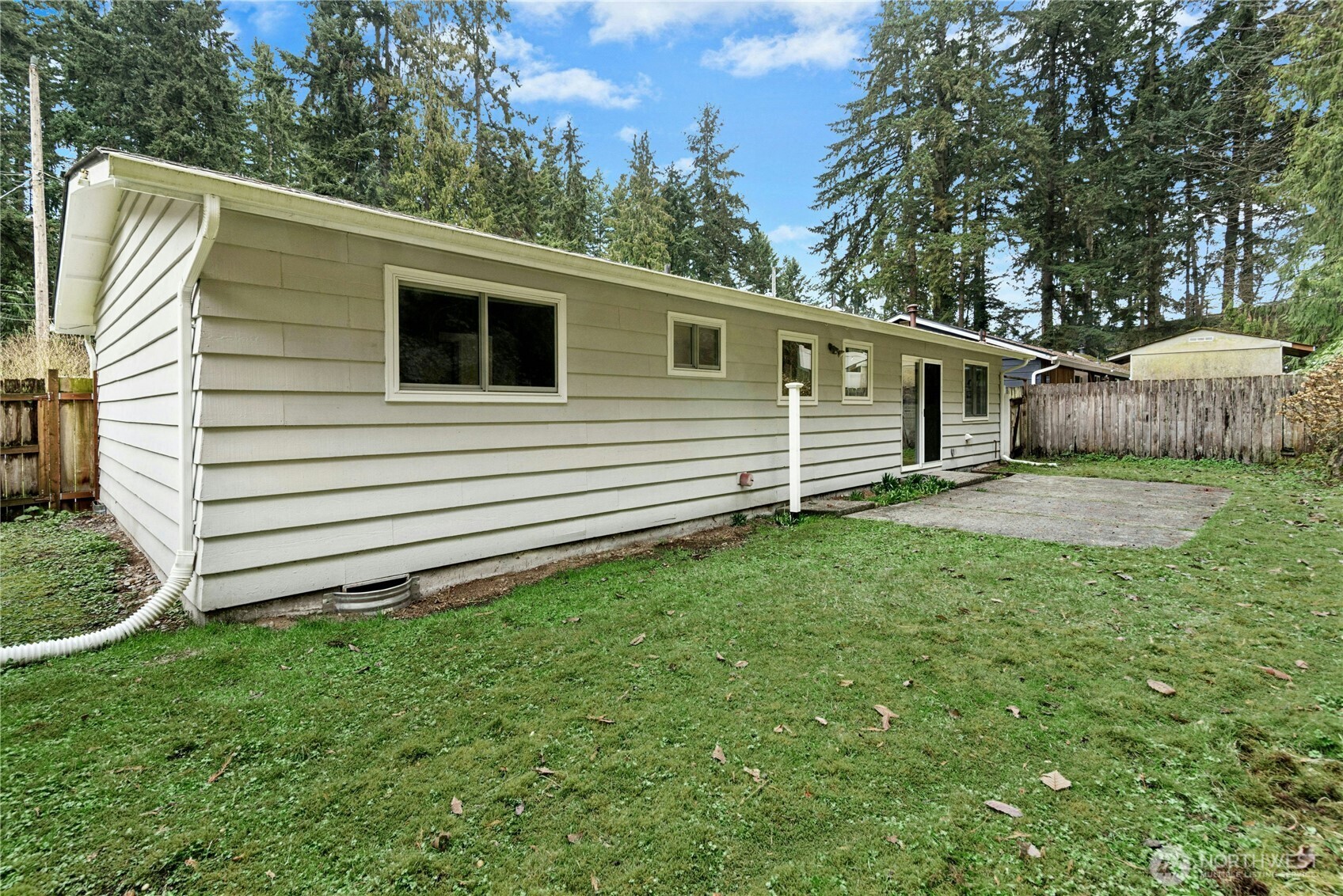 815 NE 200th Street , Shoreline, WA 98155