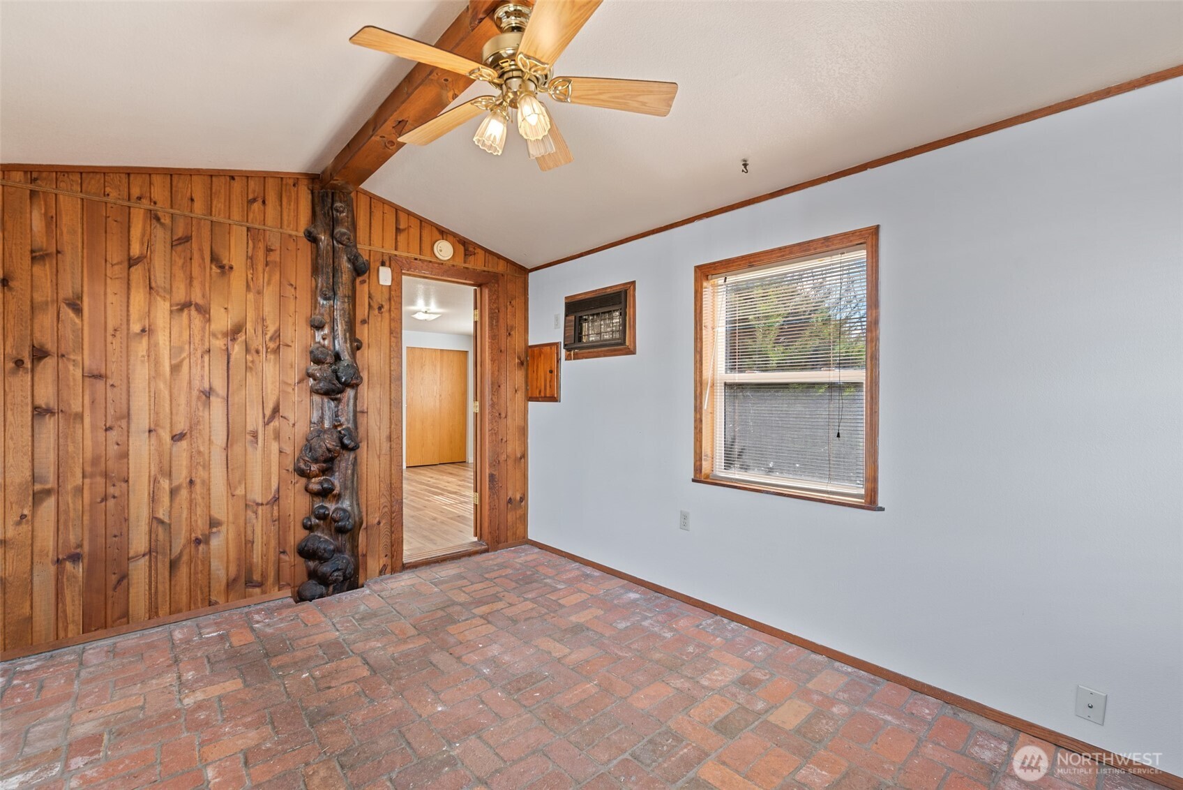 23 Hanna Avenue , Rock Island, WA 98850