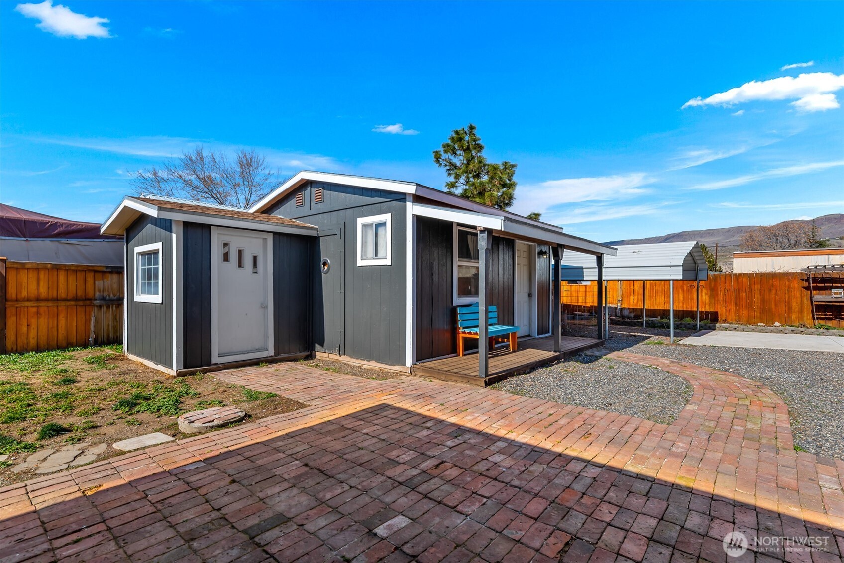 23 Hanna Avenue , Rock Island, WA 98850