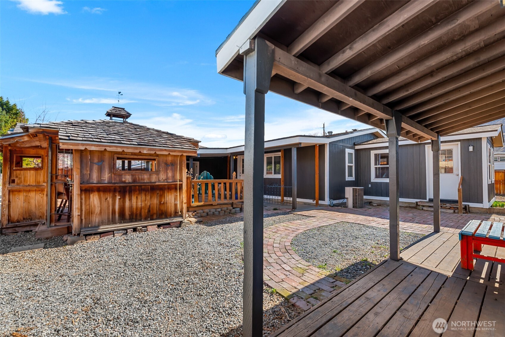 23 Hanna Avenue , Rock Island, WA 98850