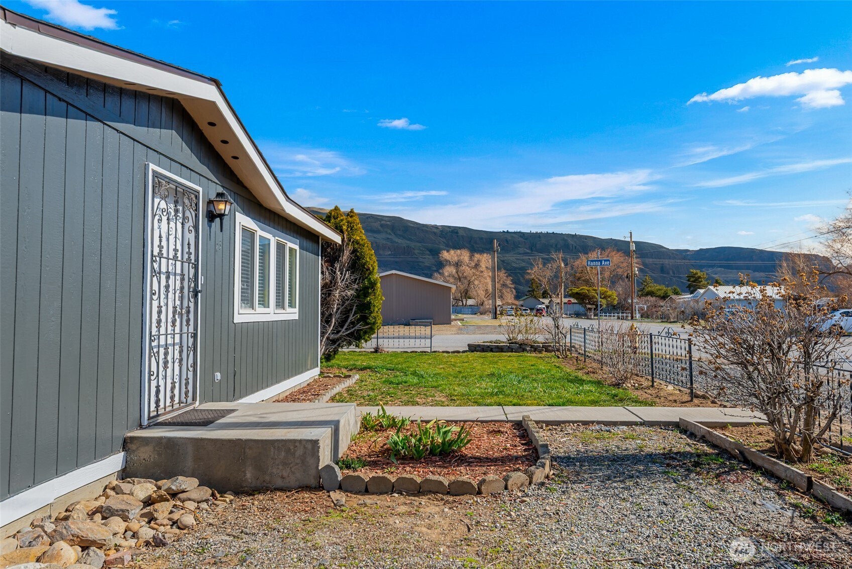 23 Hanna Avenue , Rock Island, WA 98850