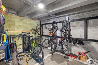 303 13th Avenue E #301, Seattle, WA 98102 - Photo 22