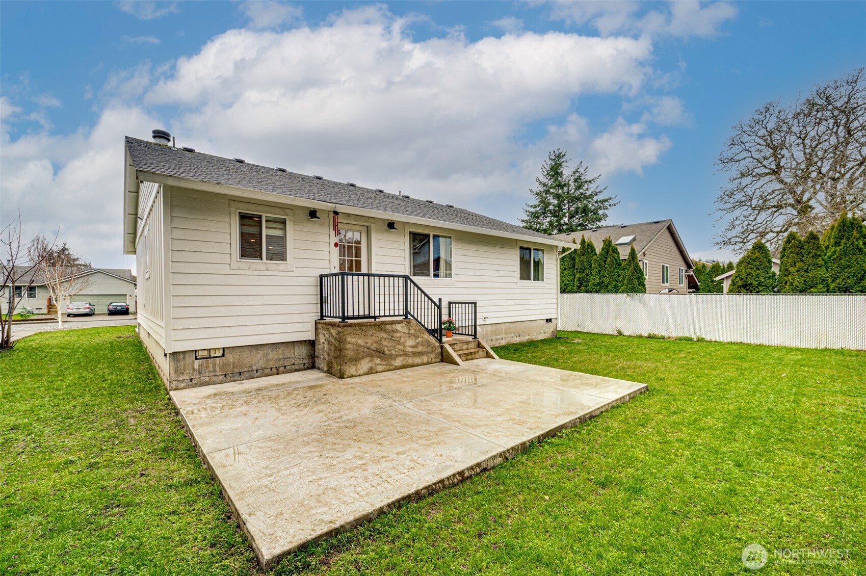 2065 Cimerron Street , Woodland, WA 98674