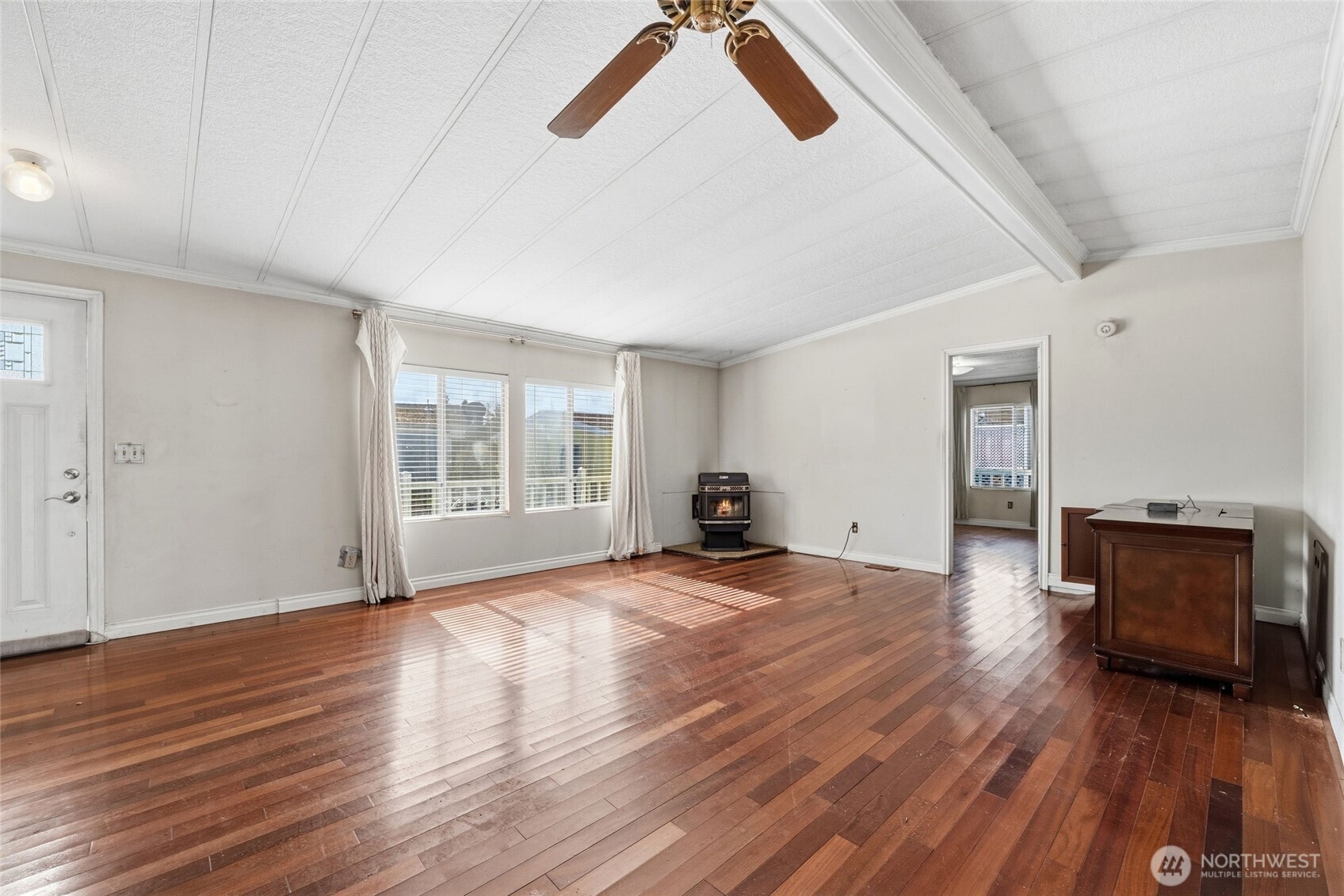 30901 State Route 20 #B5, Oak Harbor, WA 98277