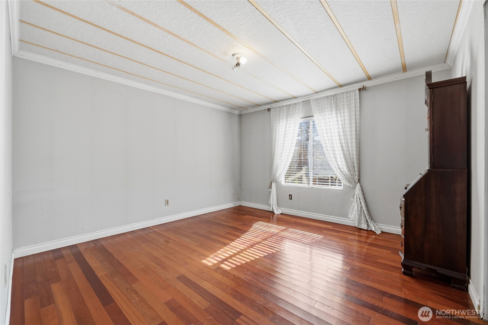 30901 State Route 20 #B5, Oak Harbor, WA 98277