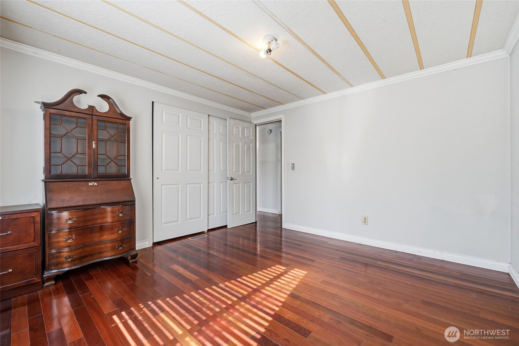 30901 State Route 20 #B5, Oak Harbor, WA 98277