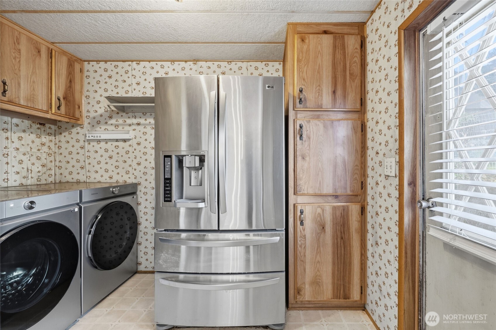 30901 State Route 20 #B5, Oak Harbor, WA 98277