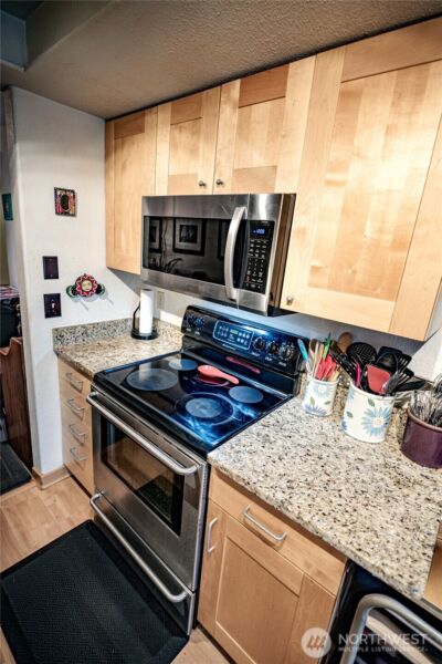 4635 W Lake Sammamish Parkway SE #G305, Issaquah, WA 98027 - Photo 5