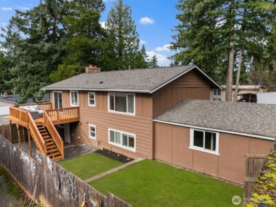 12103 SE 70th Street , Newcastle, WA 98056 - Photo 16