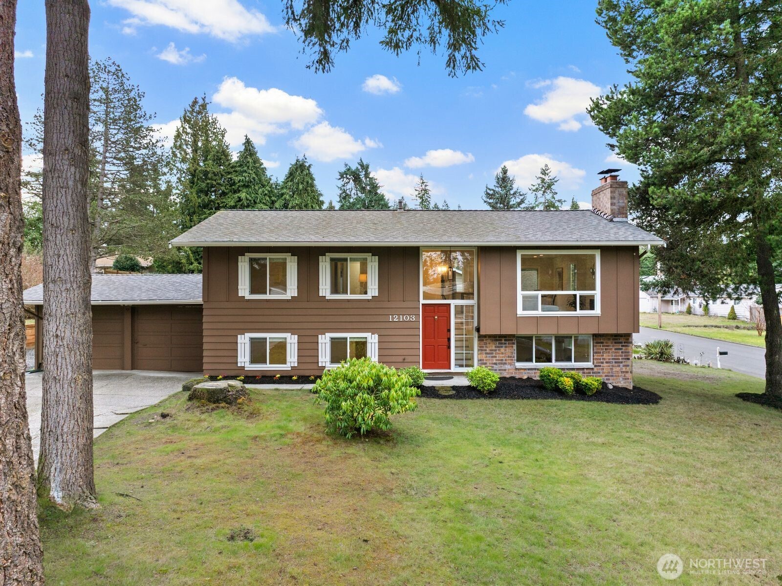 12103 SE 70th Street , Newcastle, WA 98056
