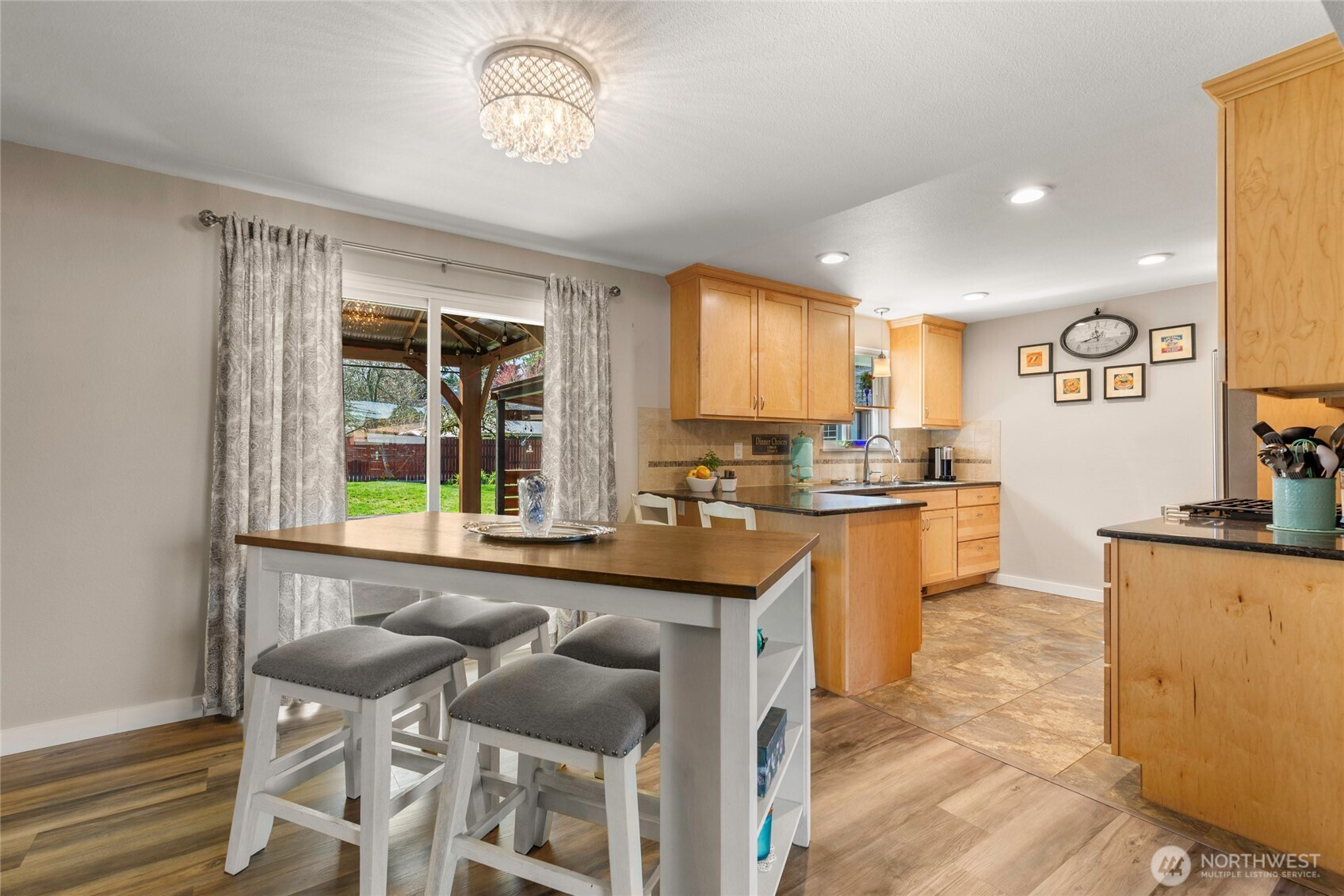 7016 98th Street Ct E, Puyallup, WA 98373