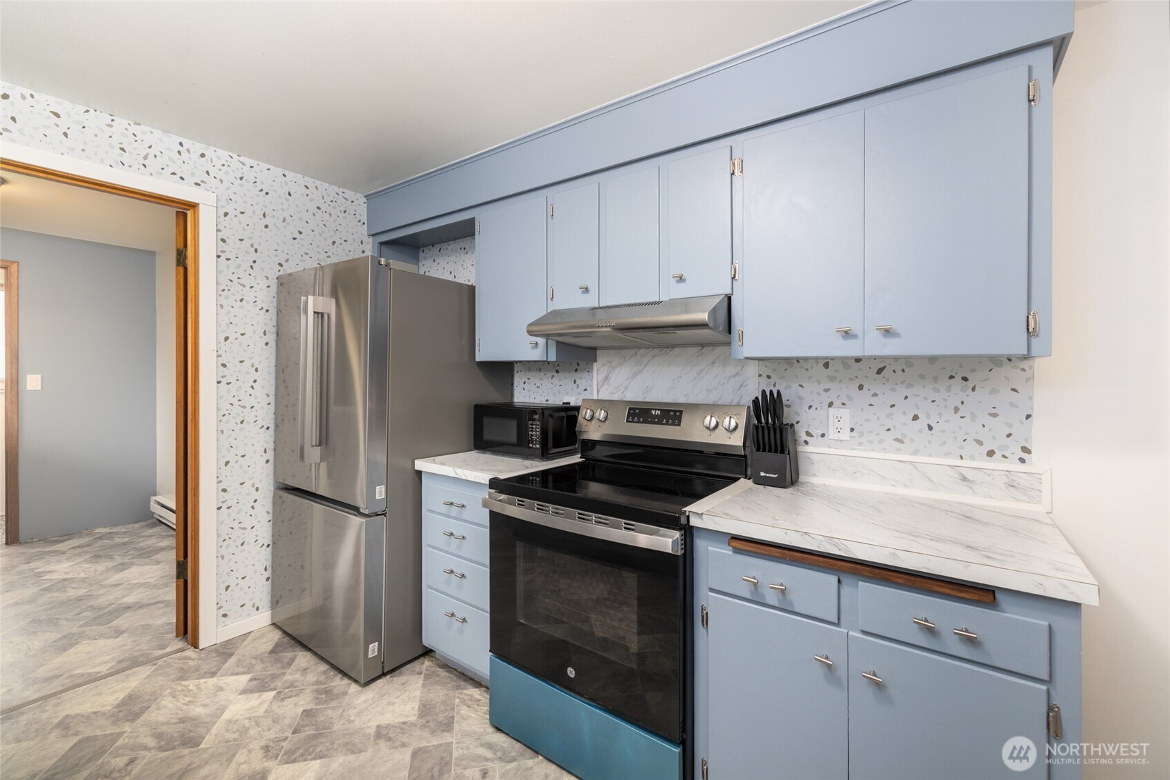 901 13th Street , Snohomish, WA 98290-1841