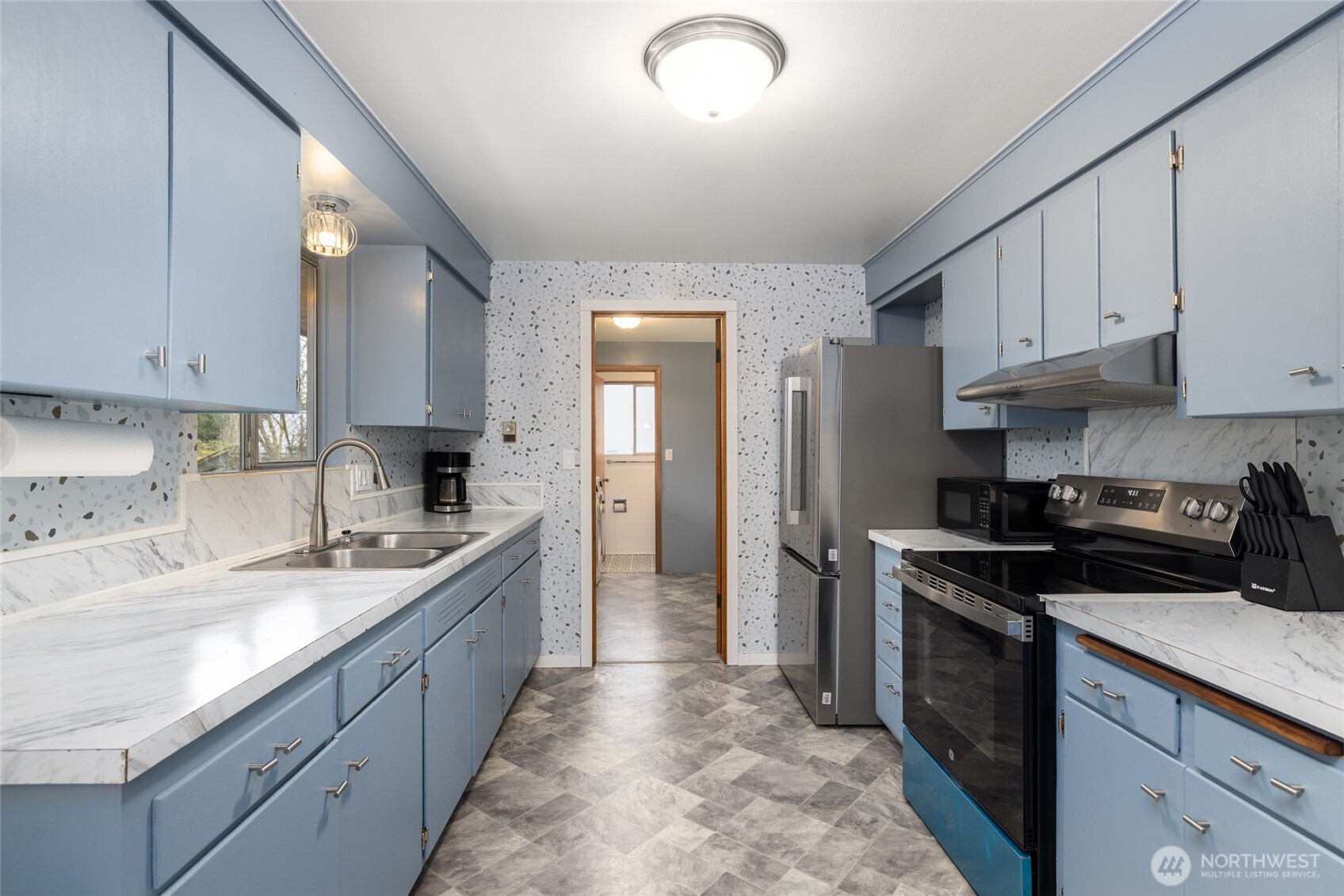 901 13th Street , Snohomish, WA 98290-1841