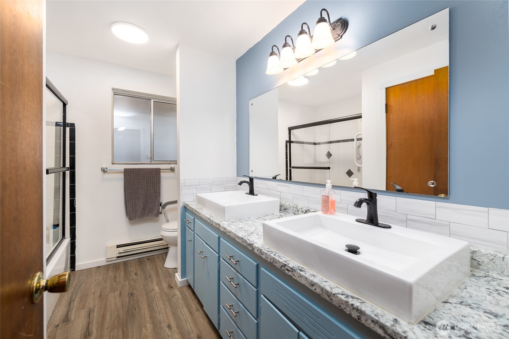 901 13th Street , Snohomish, WA 98290-1841